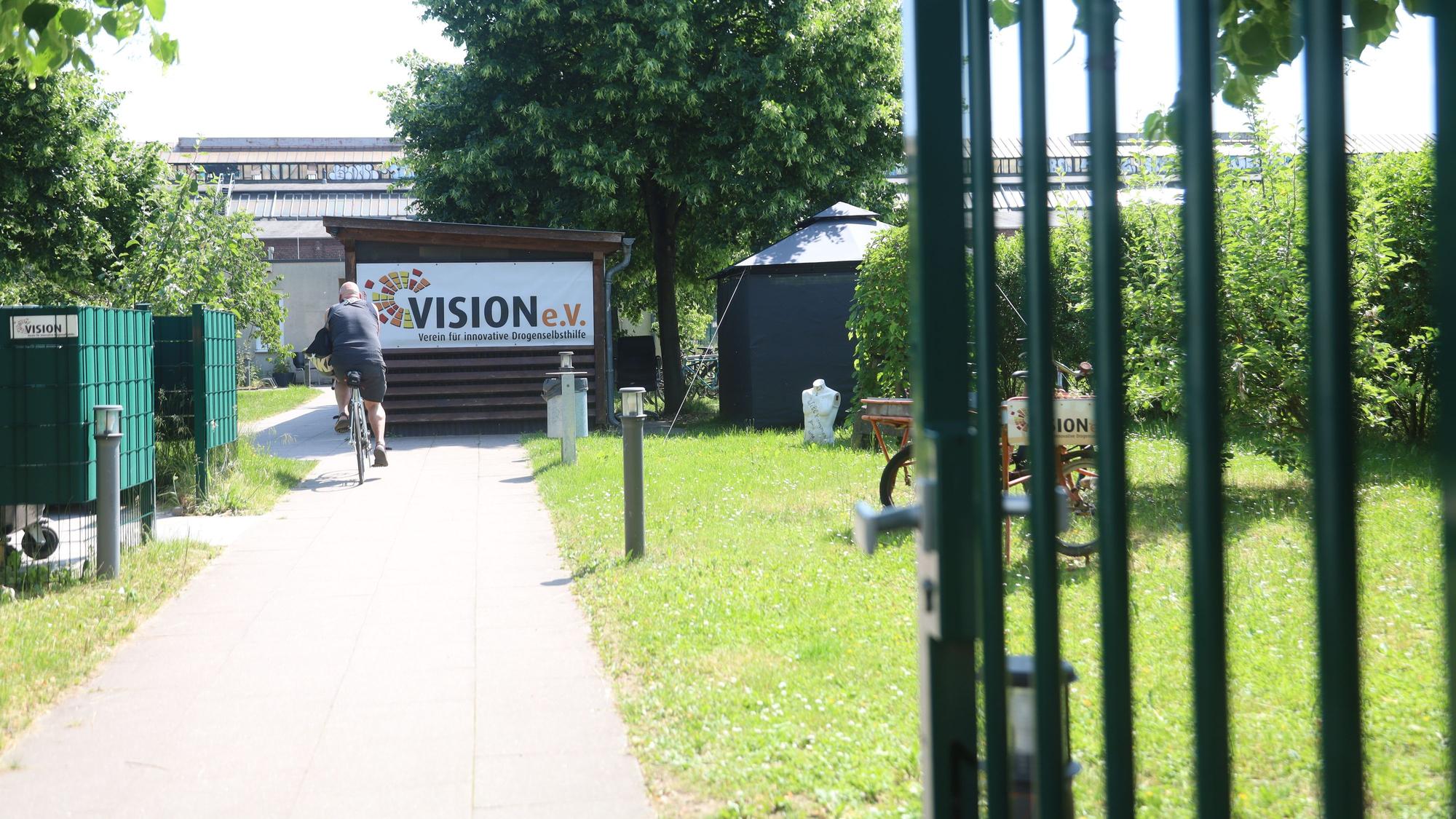 Das schwarze Zelt auf dem Vision-Gelände in Kalk