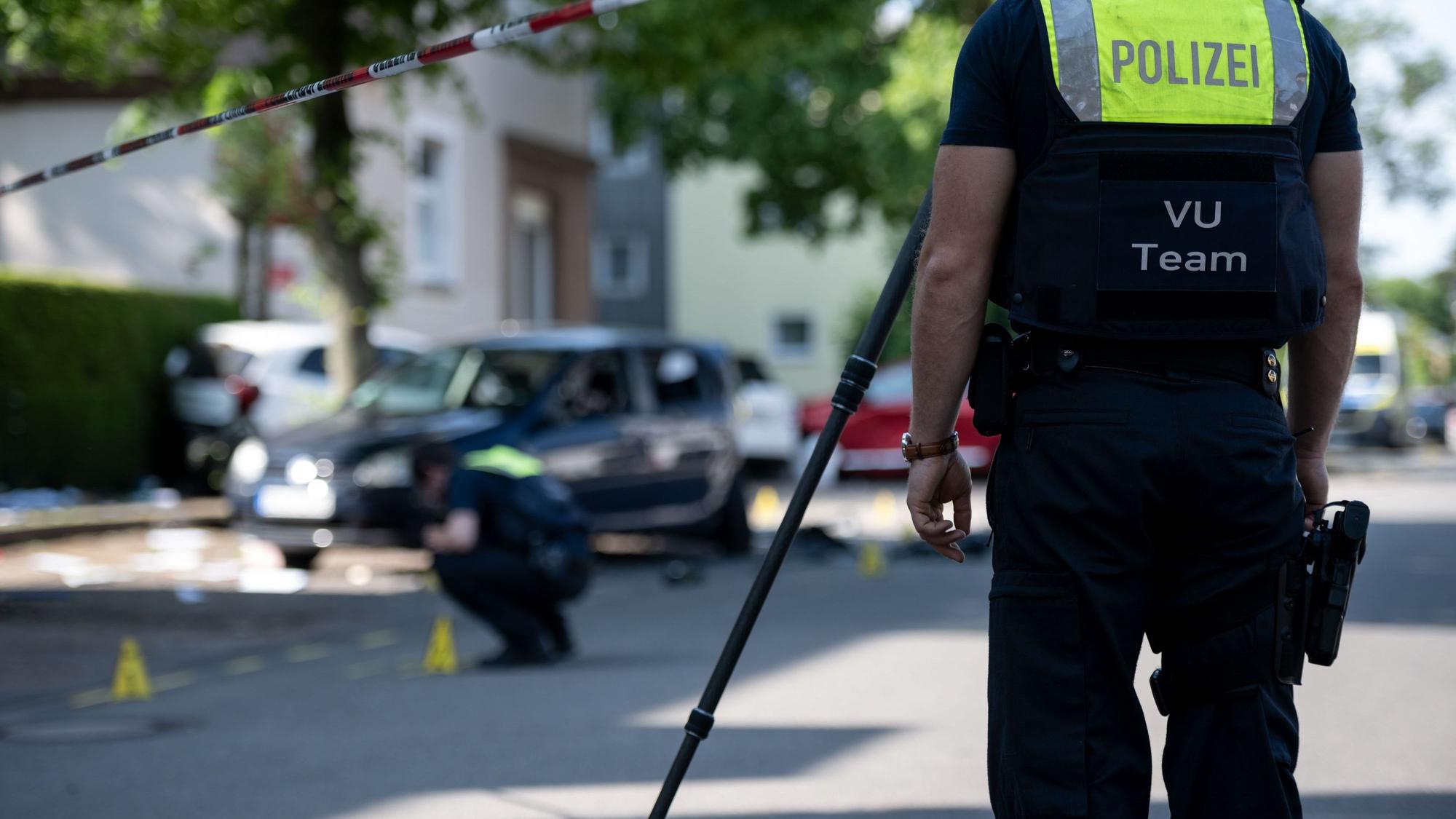 Die Polizei ermittelt nach einem schweren Unfall in Dinslaken.