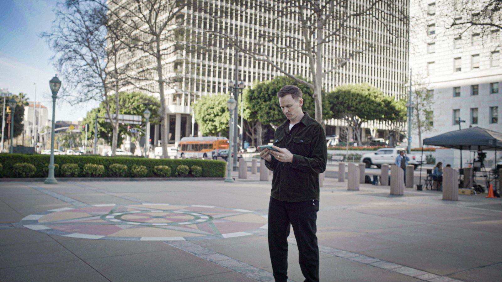 Jochen Breyers Recherchereise führt ihn auch in die USA, dorthin wo viele der großen Tech-Konzerne ihren Sitz haben. (Bild: ZDF/ Sebastian Klatt)