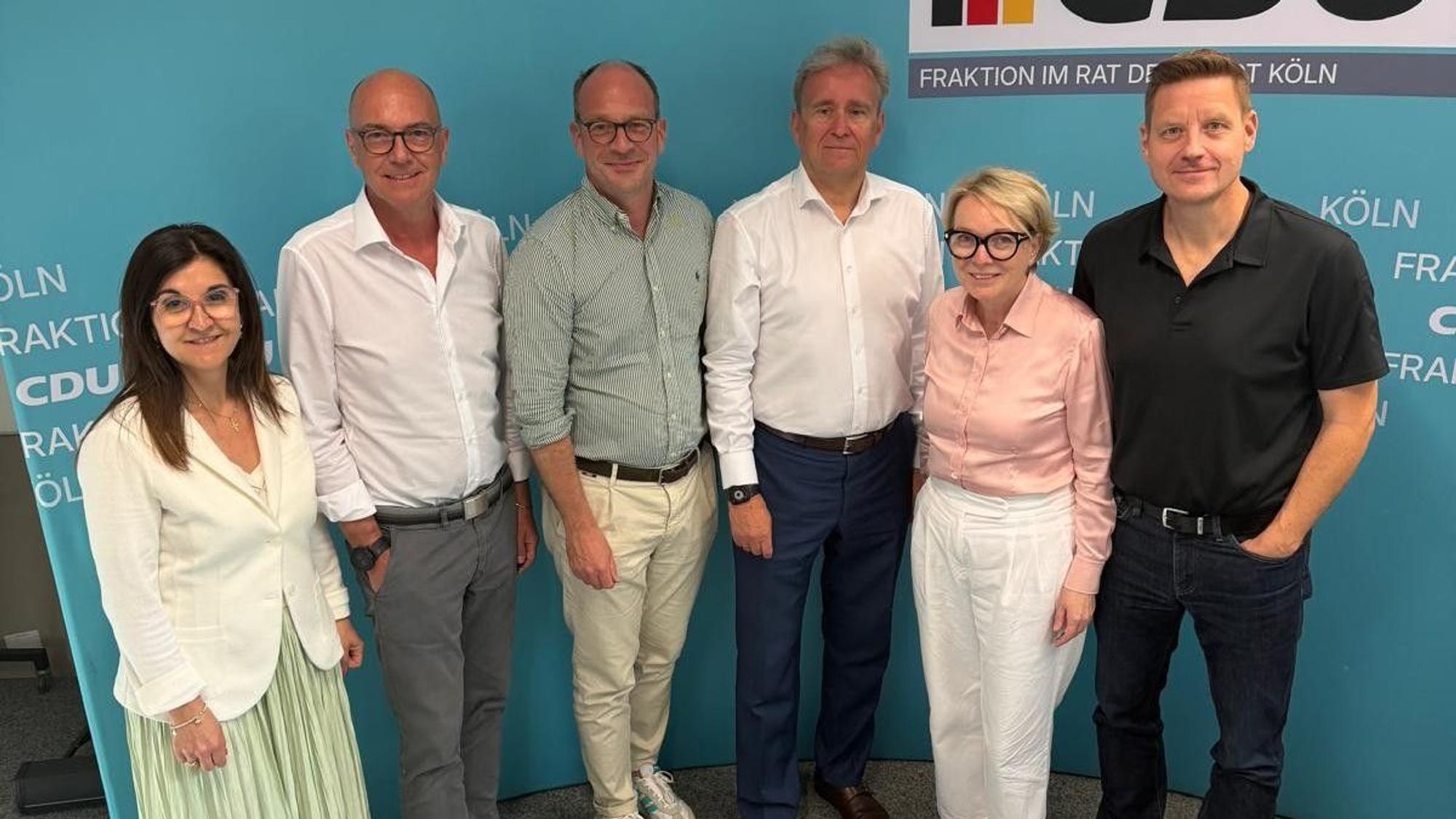 Die Spitze der CDU-Fraktion Köln (von links): Bürgermeisterin Teresa De Bellis-Olinger, Eric Haeming, Niklas Kienitz, Bernd Petelkau, Ira Sommer und Helge Schlieben.