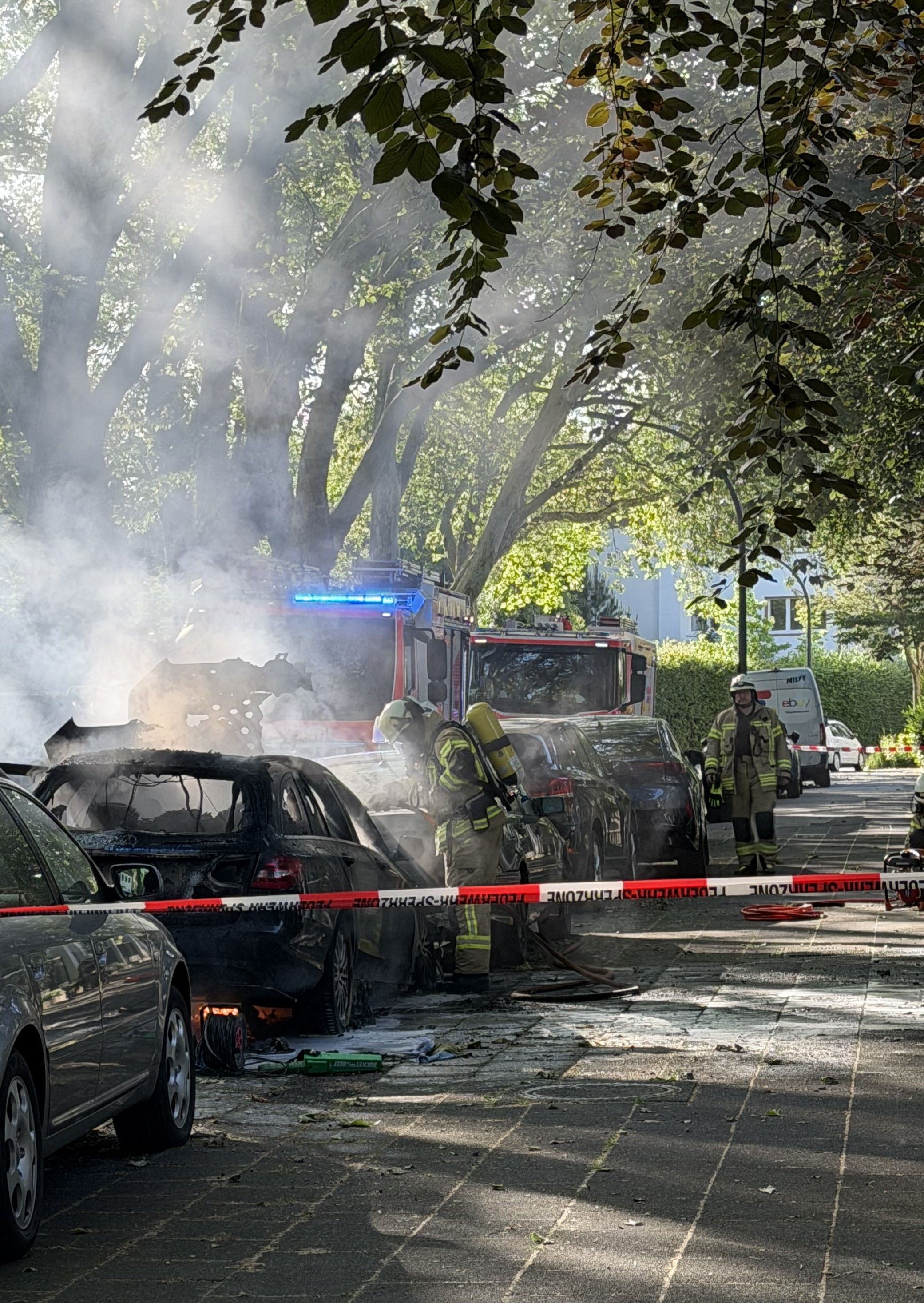 Ein Fahrzeugbrand hat die Feuerwehr in Marienburg beschäftigt.
