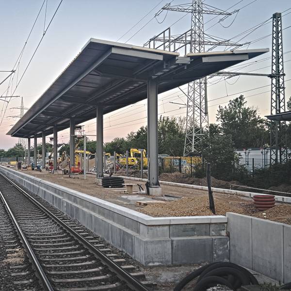 Der Manforter Bahnhof kann, Stand jetzt, doch nicht wie geplant barrierefrei ausgebaut werden. (Archivbild)