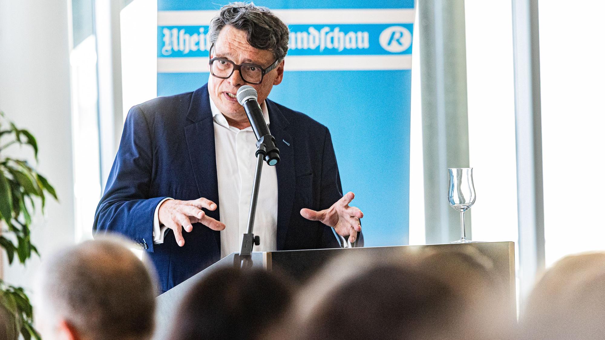 VFoto: Meike Böschemeyer
Frühlingempfang der Tageszeitungen gemeinsam mit dem Rhein-Sieg-Kreis.