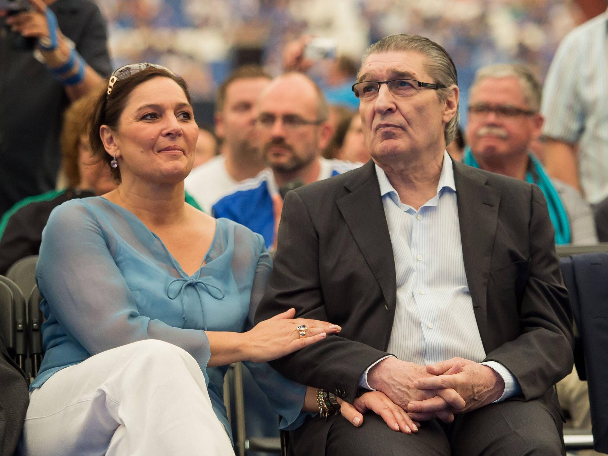Sonntag 28.06.2015, 1. Bundesliga, Saison 2015/2016, FC Schalke 04 Mitgliederversammlung 2015 in Gelsenkirchen, Rudolf Rudi Assauer und Tochter Bettina Michel DeFodi001