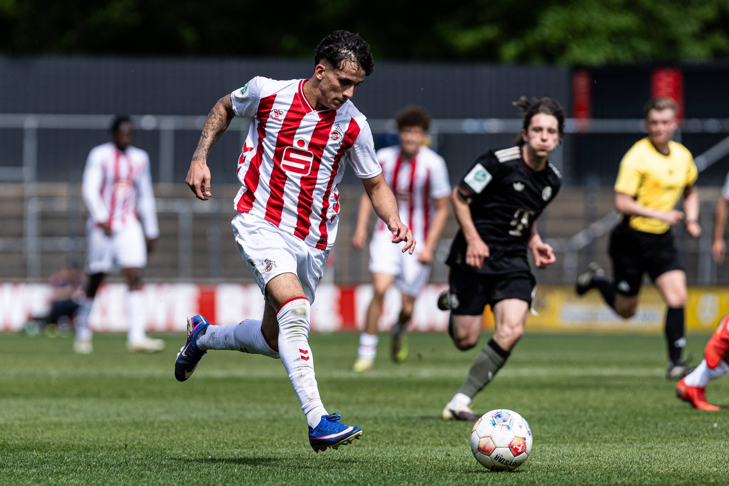 A-Junioren Bundesliga U19 Achtelfinale: 1. FC Köln U19 - FC Bayern München U19 02.05.2026 Jason Manuel Ponente Ramirez 1. FC Köln U19, 7 A-Junioren Bundesliga U19 Achtelfinale: 1. FC Köln U19 - FC Bayern München U19 Franz-Kremer-Stadion, Köln 02.05.2026 DFL egulations prohibit any use of photographs as image sequences and/or quasi video. *** A Junioren Bundesliga U19 Achtelfinale 1 FC Köln U19 FC Bayern München U19 02 05 2026 Jason Manuel Ponente Ramirez 1 FC Köln U19, 7 A Junioren Bundesliga U19 Achtelfinale 1 FC Köln U19 FC Bayern München U19 Franz Kremer Stadion, Köln 02 05 2026 DFL egulations prohibit any use of photographs as image sequences and or quasi video Copyright: xBEAUTIFULxSPORTS/Buriakovx