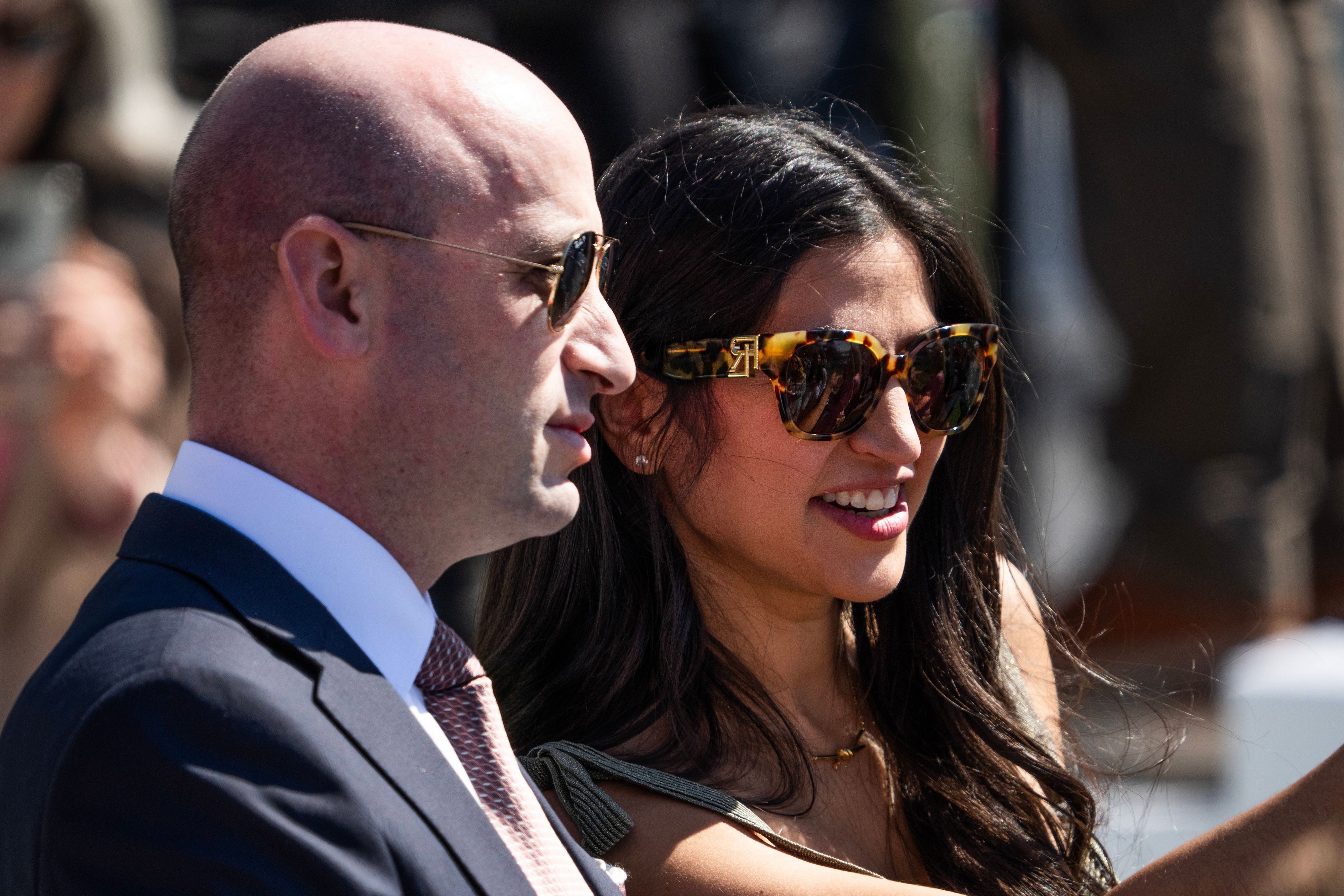 Der stellvertretende Stabschef des Weißen Hauses, Stephen Miller, zusammen mit seiner Frau Katie. (Archivbild)