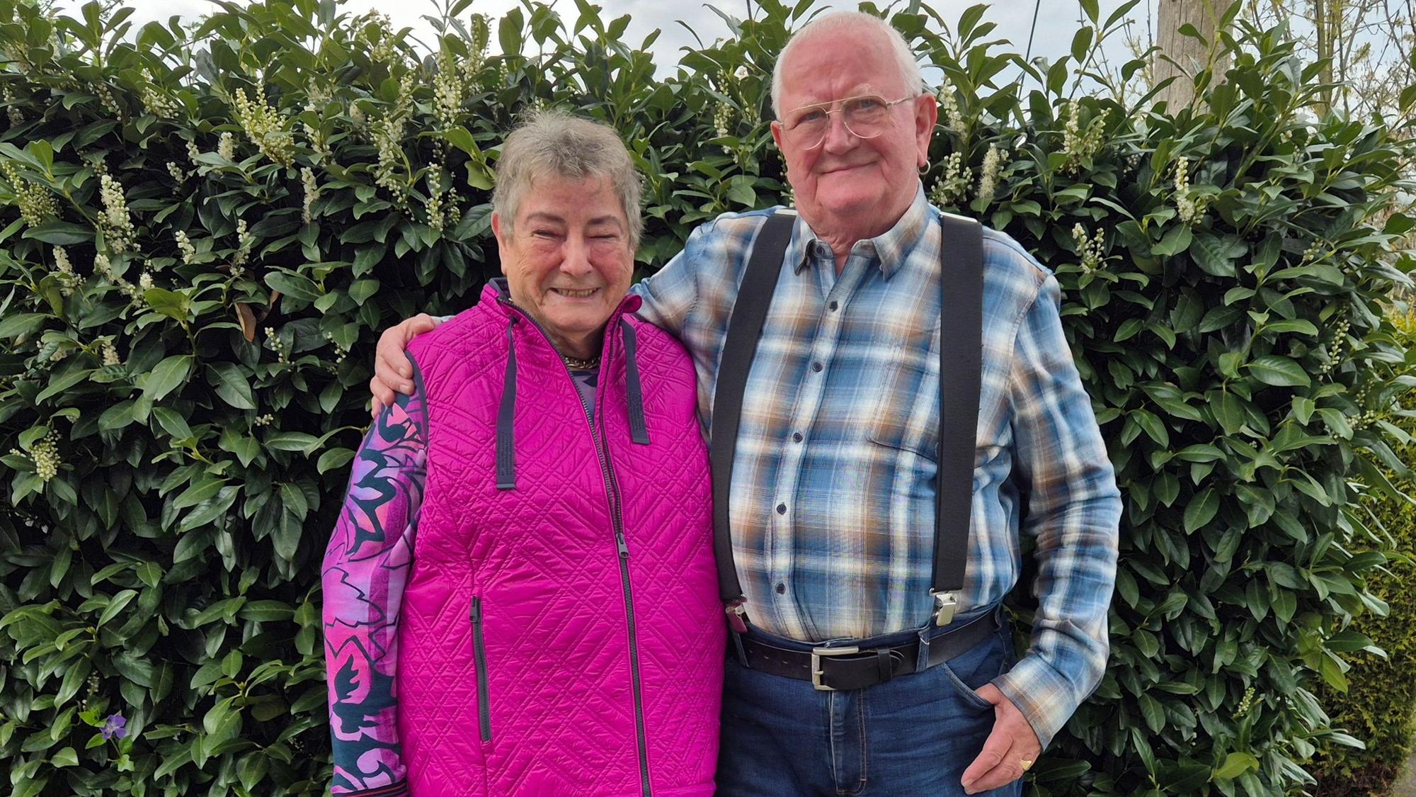 Das Foto zeigt das Diamanthochzeitspaar Christa und Wolfgang Renz.
