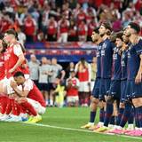 Die Spieler von Paris Saint-Germain und Arsenal beim Elfmeterschießen im Finale der Champions League.