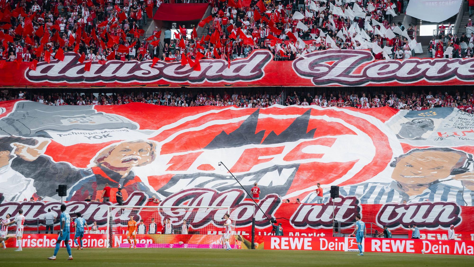 Die Fans des 1. FC Köln sogen regelmäßig für Gänsehaut-Stimmung bei Heimspielen im Rhein-Energie-Stadion.