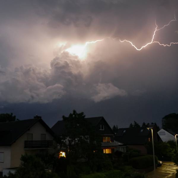 Blitz und Donner über Siegburg.