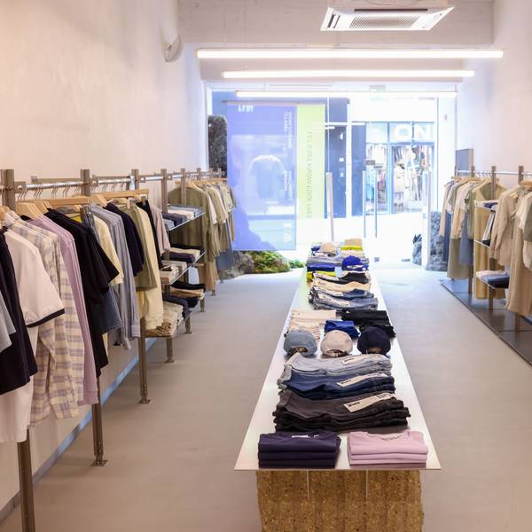 Der Kölner Armedangels-Store bei der Eröffnung 2025.