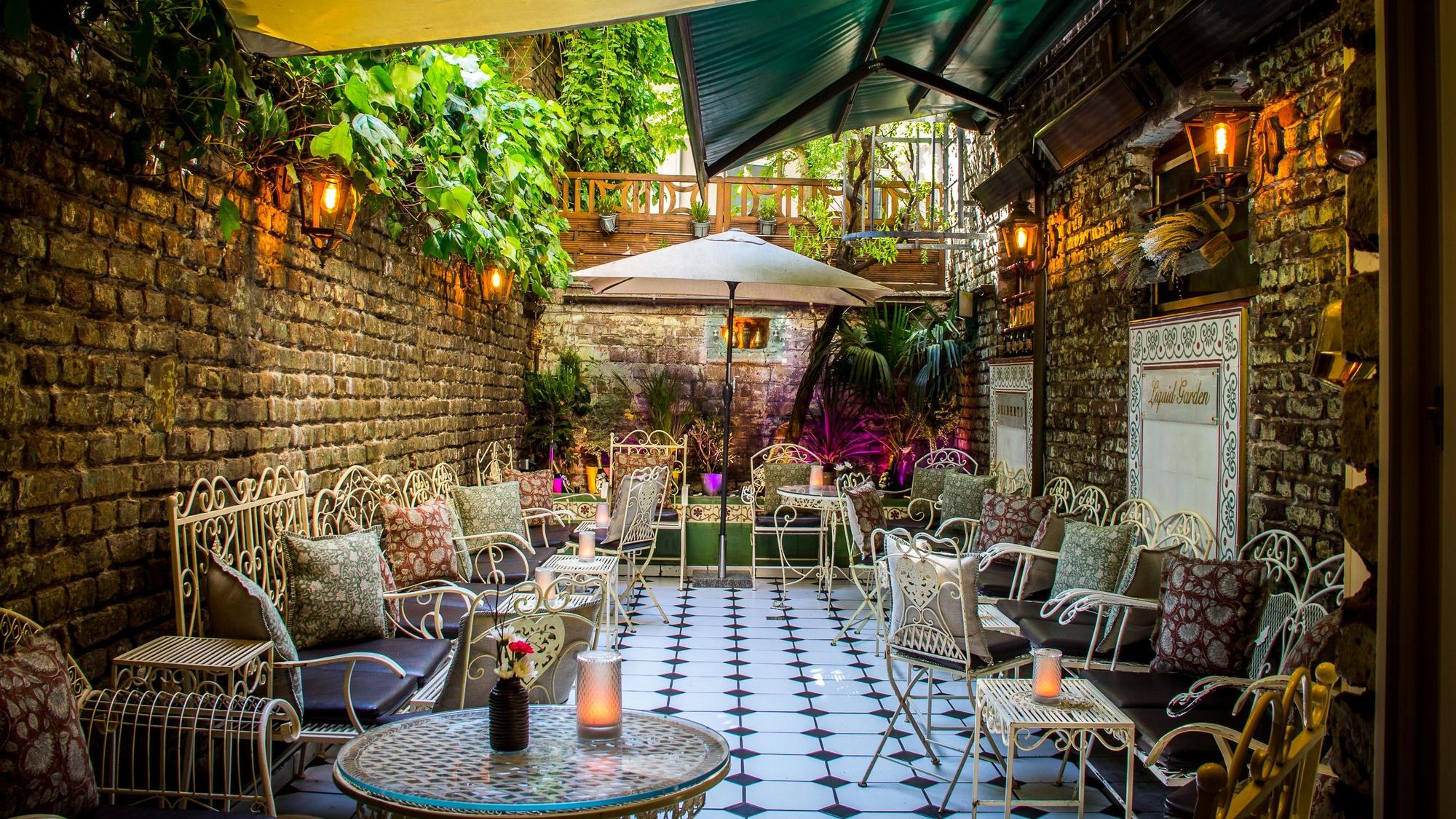 Lauschige Plätze im „Liquid Garden“ der Seiberts Bar. (Archivbild)
