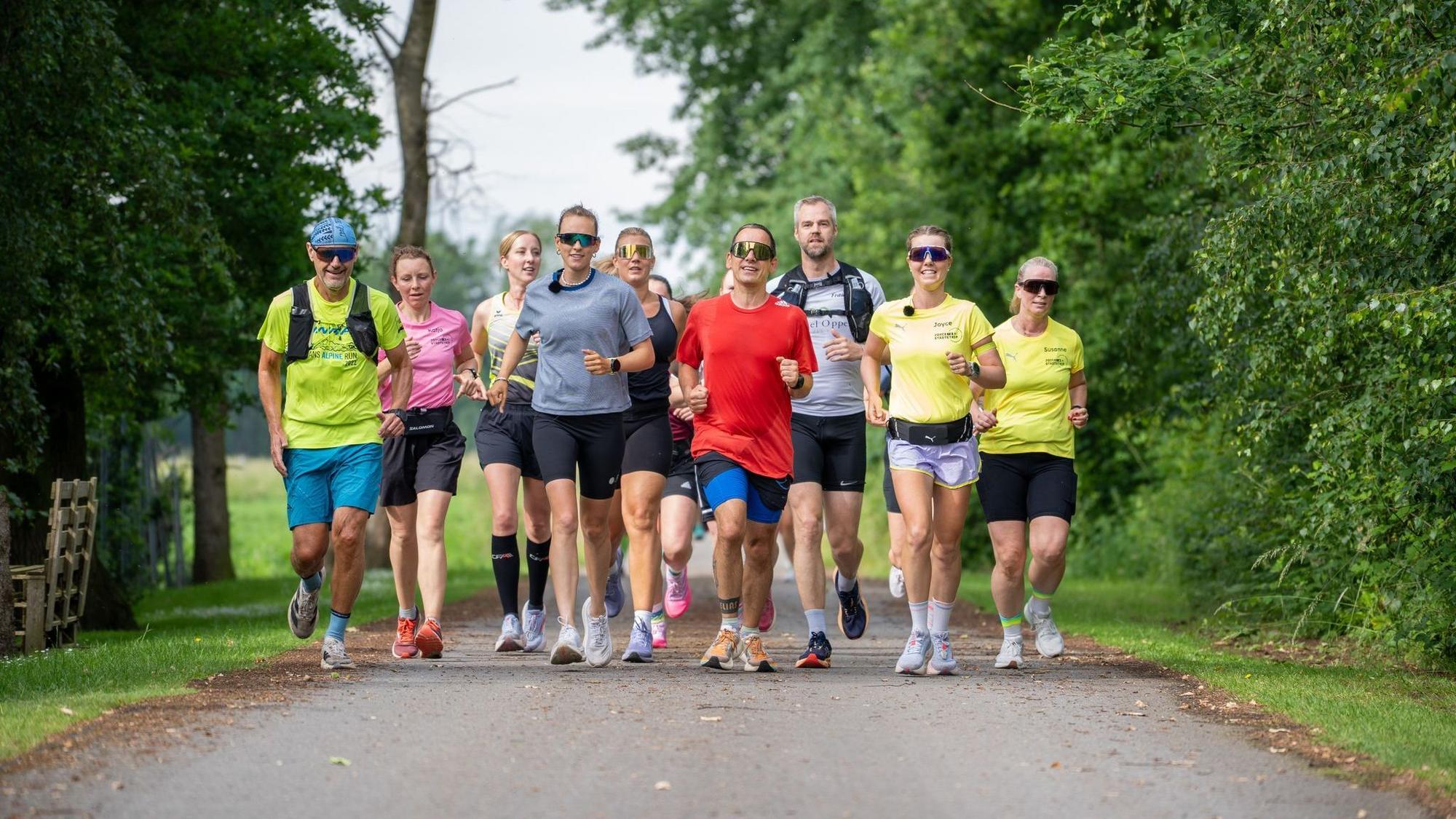 Joyce Hübner stellt einen Lauf-Weltrekord auf