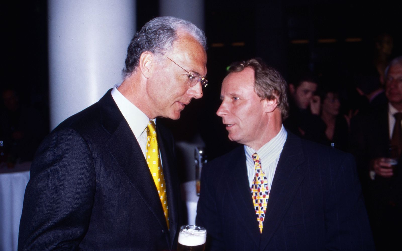 Berti Vogts (rechts) stand als Bundestrainer im Schatten seines Vorgängers, der „Lichtgestalt“ Franz Beckenbauer. (Bild: IMAGO / United Archives)