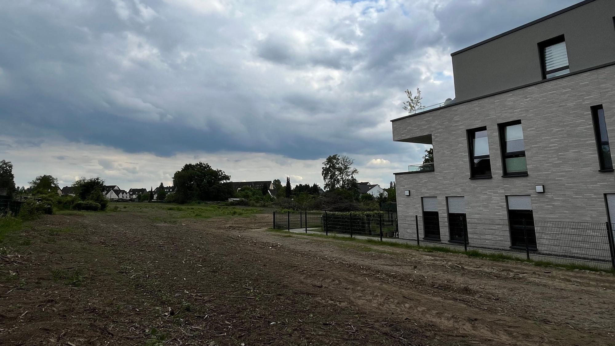 Rund 430 Wohneinheiten und eine Kita sollen zwischen Grüner Weg und Opladener Straße entstehen