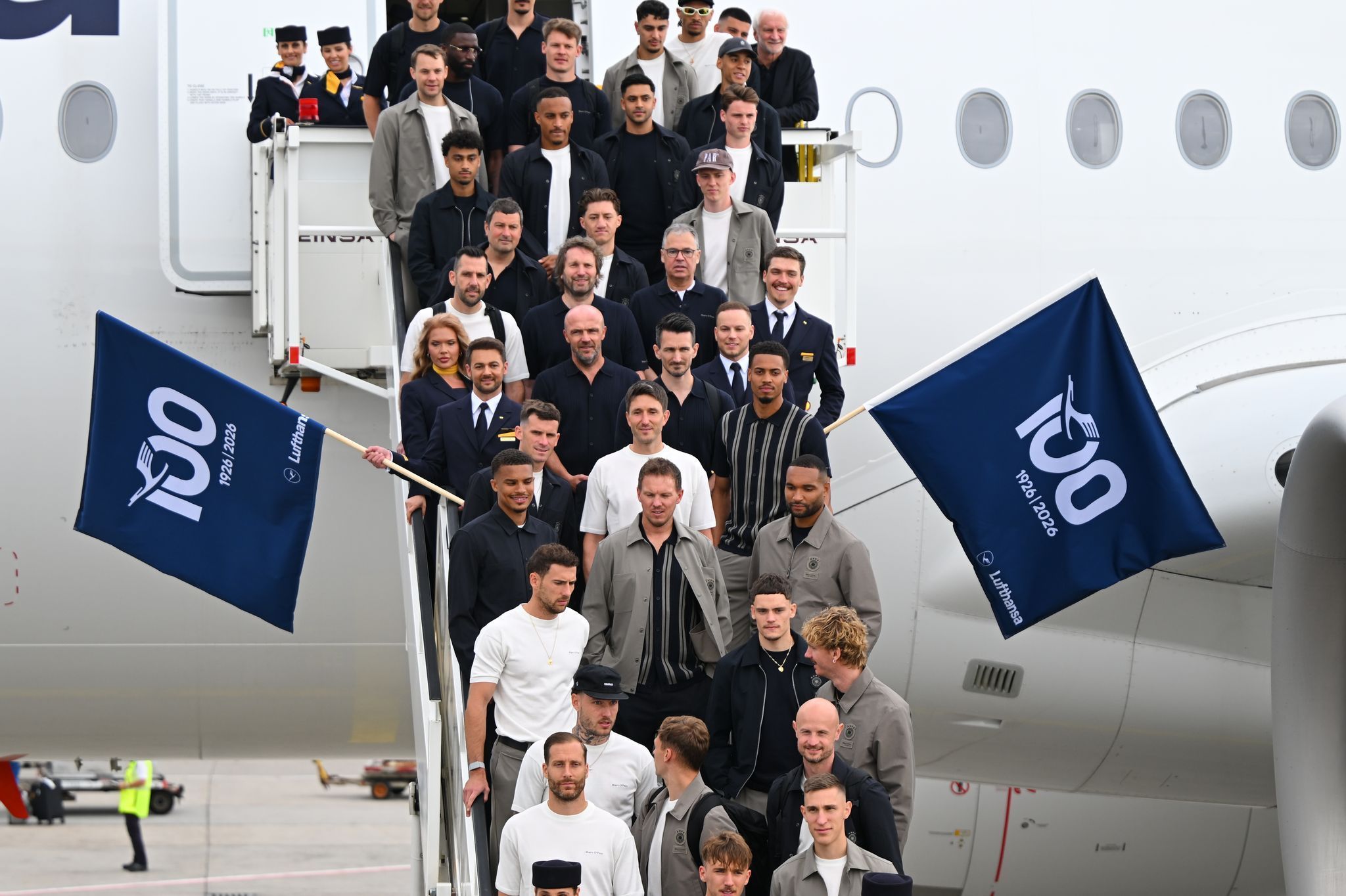 WM-Vorbereitung - Abflug Fußball-Nationalmannschaft