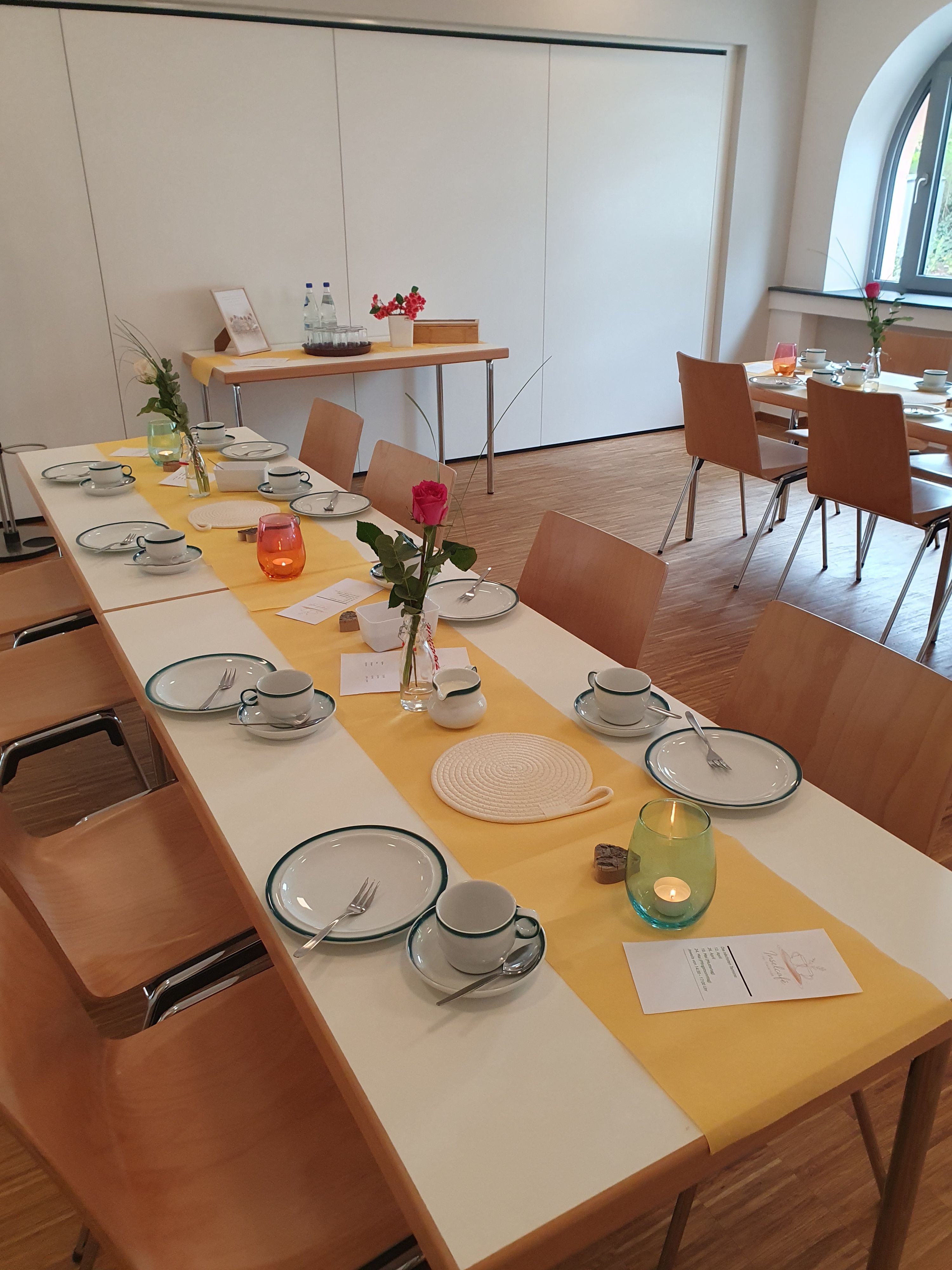 Seit dem 1. März findet alle 14 Tage sonntags in den ungeraden Kalenderwochen das Inselcafé im Johanneshaus an der Kronprinzenstraße in Troisdorf statt