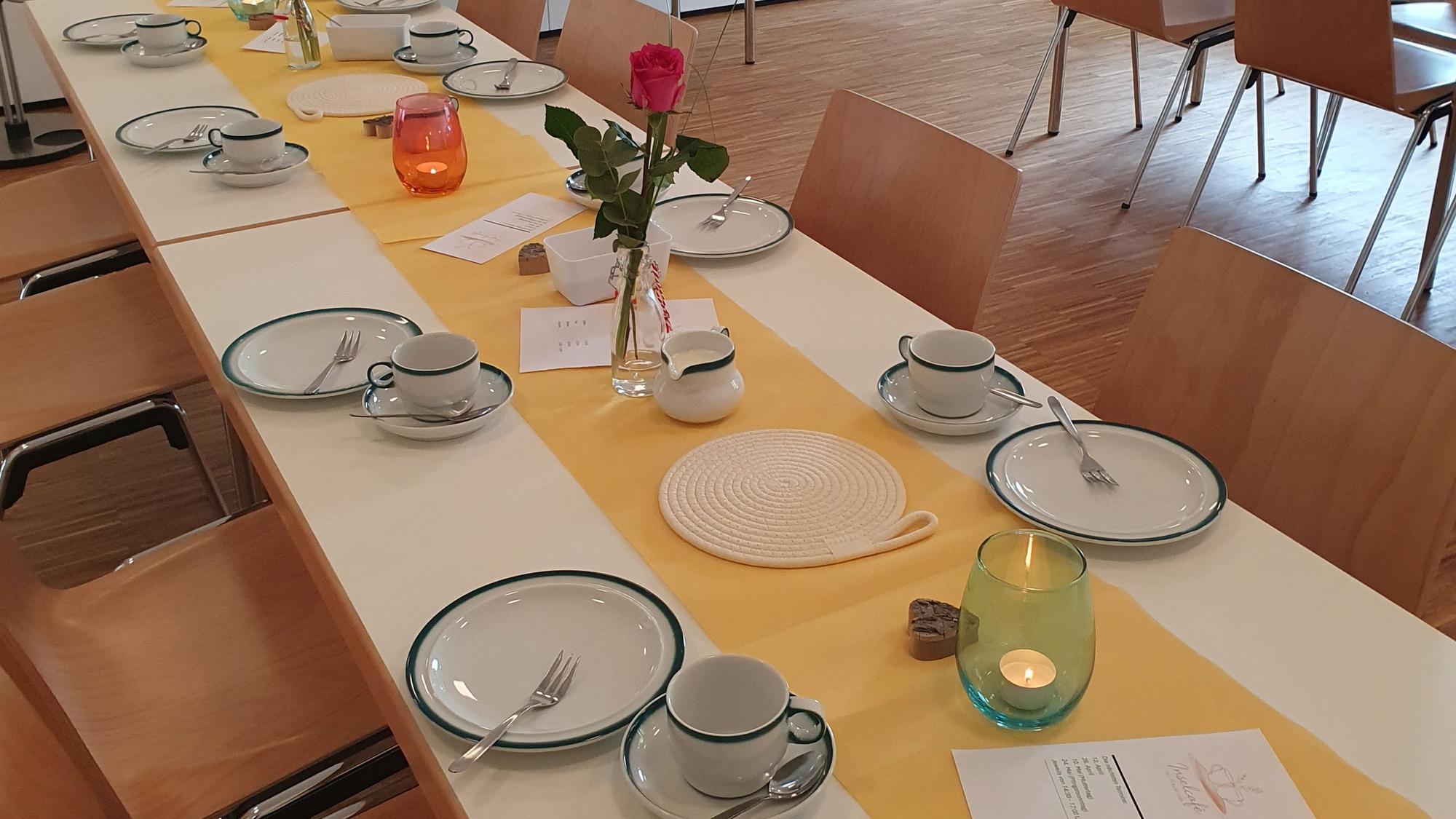 Seit dem 1. März findet alle 14 Tage sonntags in den ungeraden Kalenderwochen das Inselcafé im Johanneshaus an der Kronprinzenstraße in Troisdorf statt