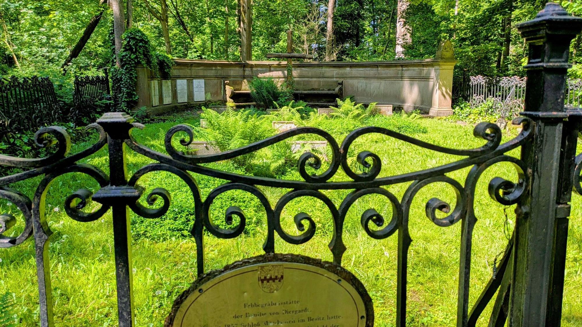 Familiengrabstätte von Diergardt in Leverkusen