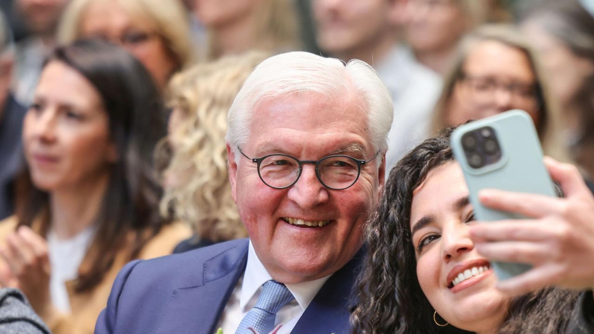 Einbürgerungsfeier mit Frank-Walter Steinmeier