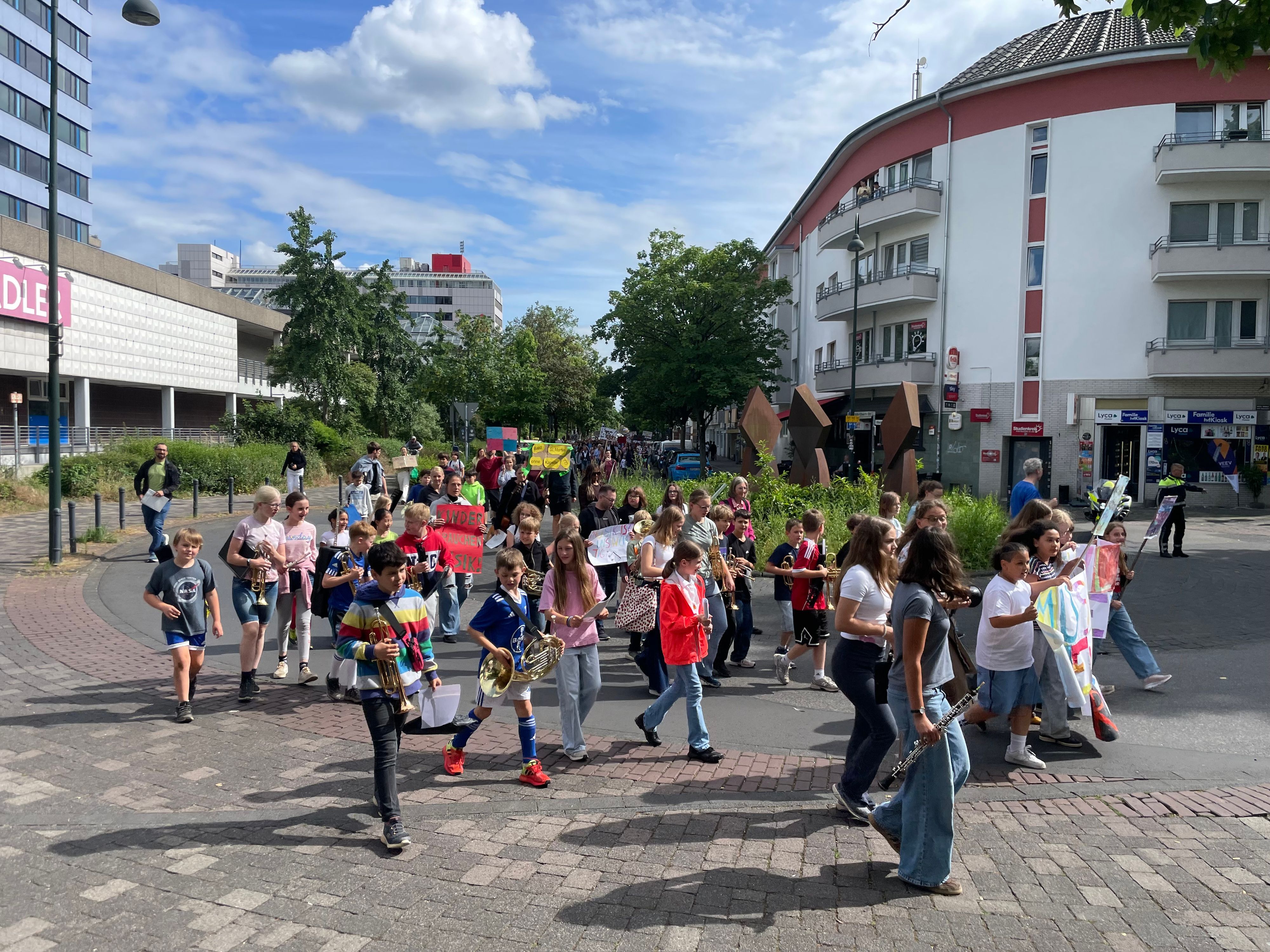 Rund 200 Menschen waren nach Schätzungen der Polizei bei der Demo dabei.