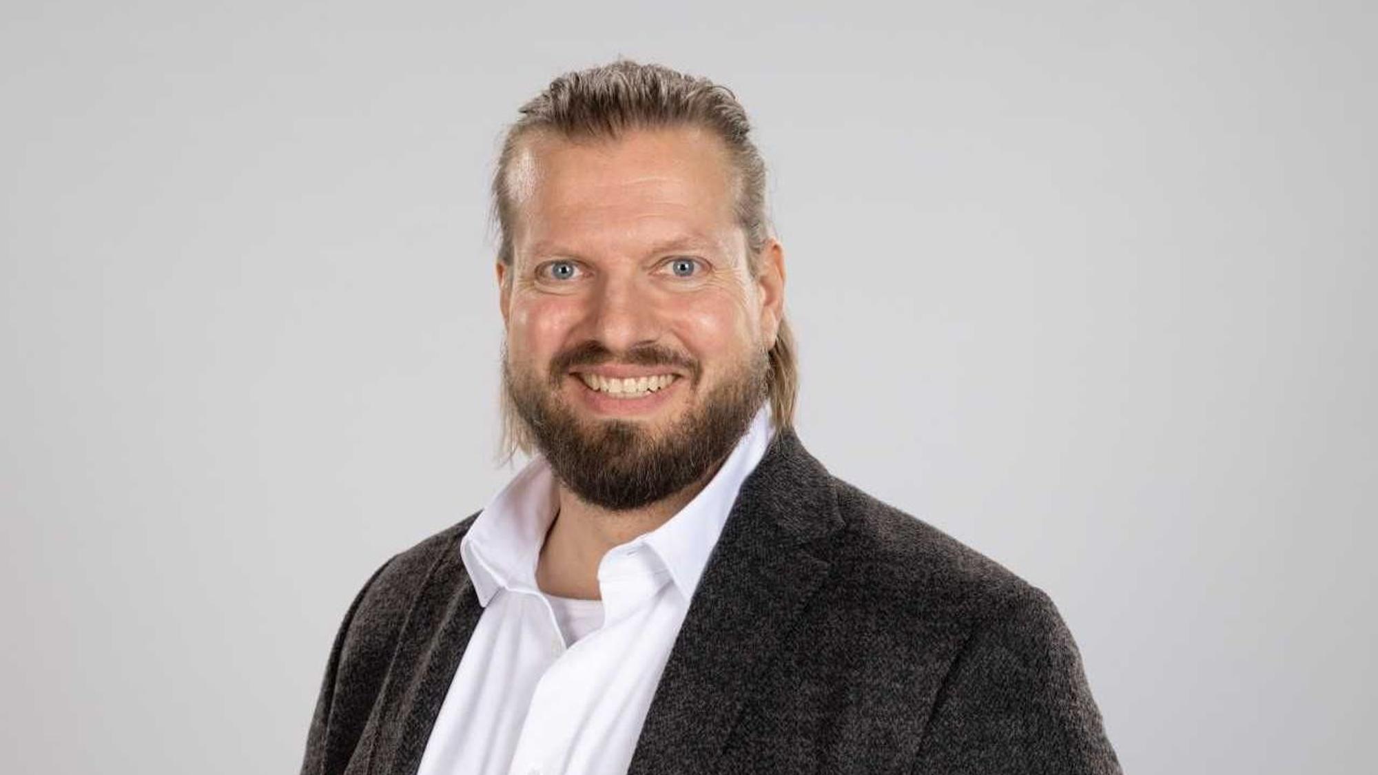 Das Foto zeigt Alexander Becker