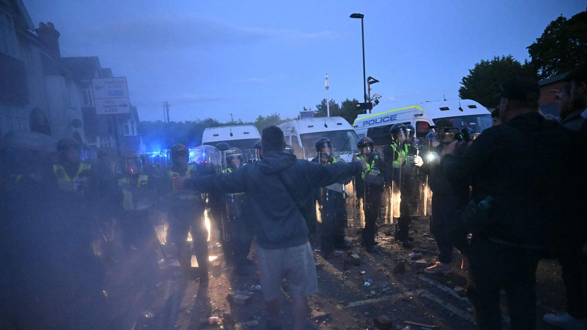 Proteste gegen die Polizei in Southampton am Dienstag (2. Juni)