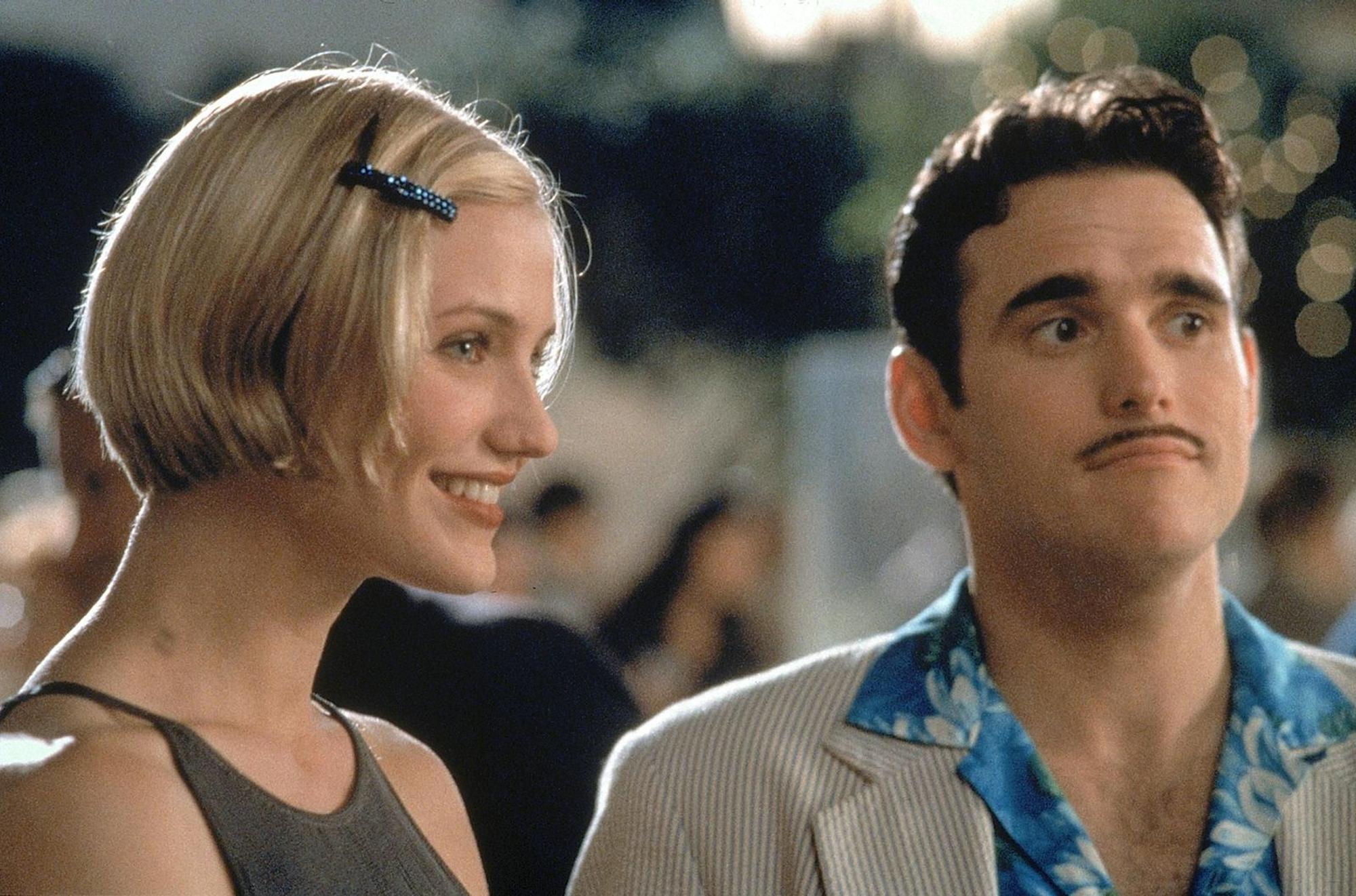 Auch Privatdetektiv Healy (Matt Dillon) hat es auf die hübsche Mary abgesehen. Was sein Kunde wohl dazu sagen wird? (Bild: 1998 Twentieth Century Fox Film Corporation. All rights reserved.)