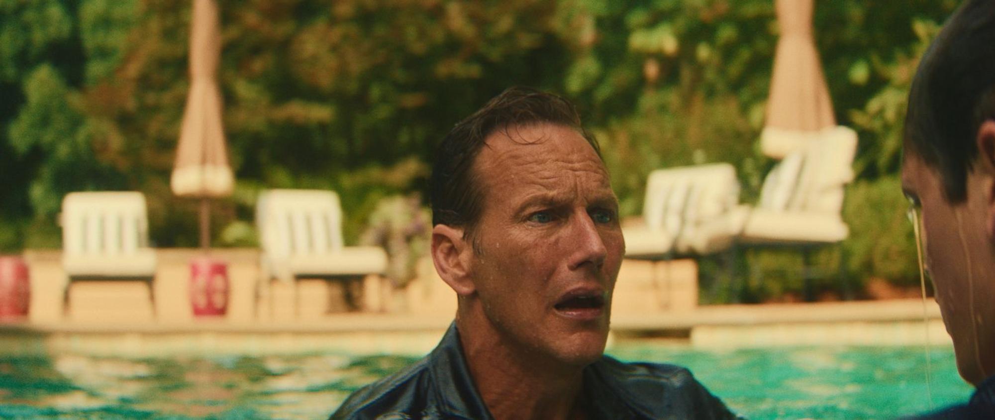Einen Pool im Garten zu haben, ist nicht alles im Leben: Tom Bowden (Patrick Wilson) macht sich große Sorgen um seinen Sohn Zack (Joe Alfie Winslet Mendes). (Bild: Apple TV)