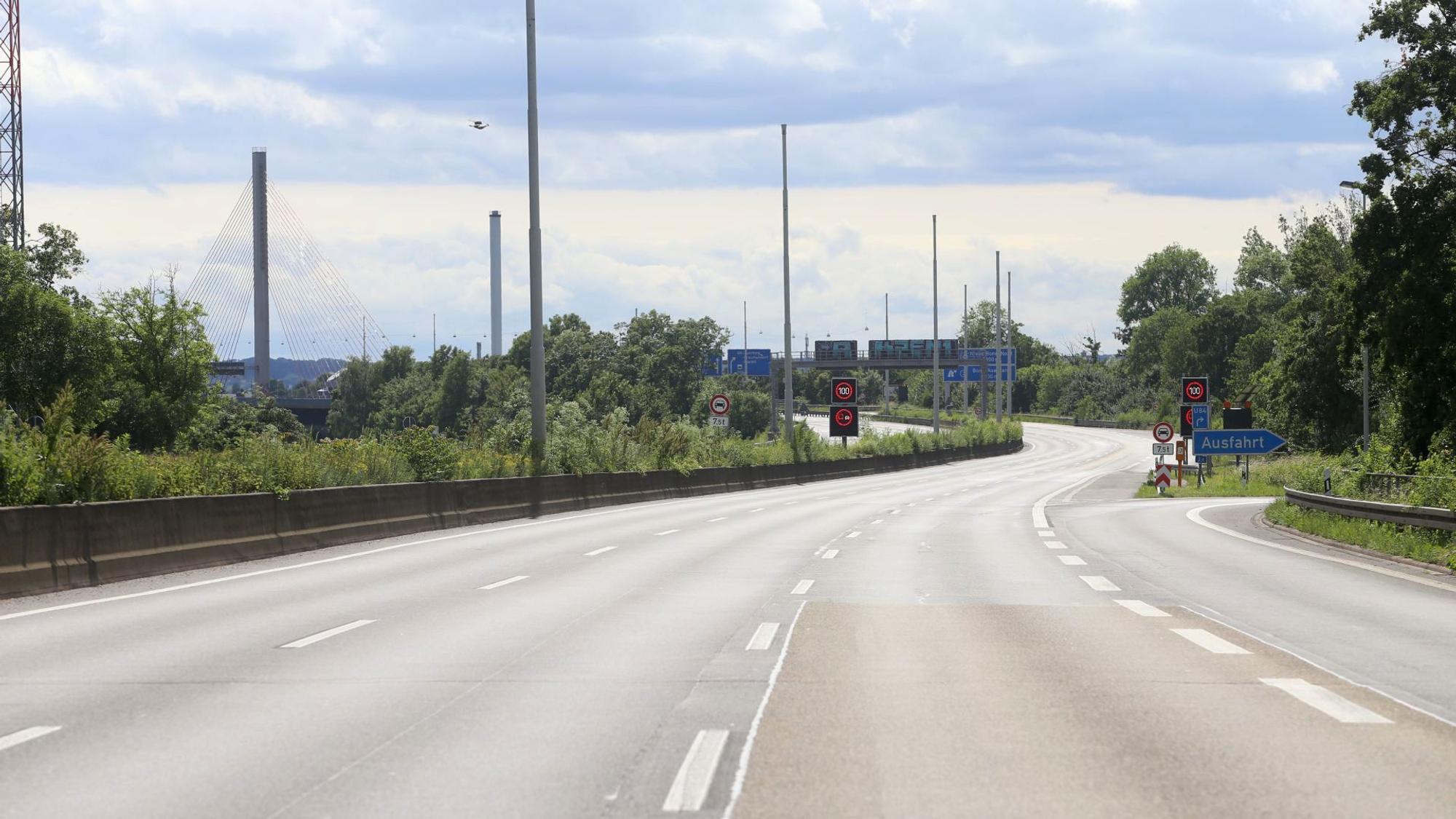 Es wird noch Jahre dauern, bis auf der Nordbrücke wieder Verkehr fließen kann. Der Ersatzneubau der Vorlandbrücke ist inzwischen ausgeschrieben.