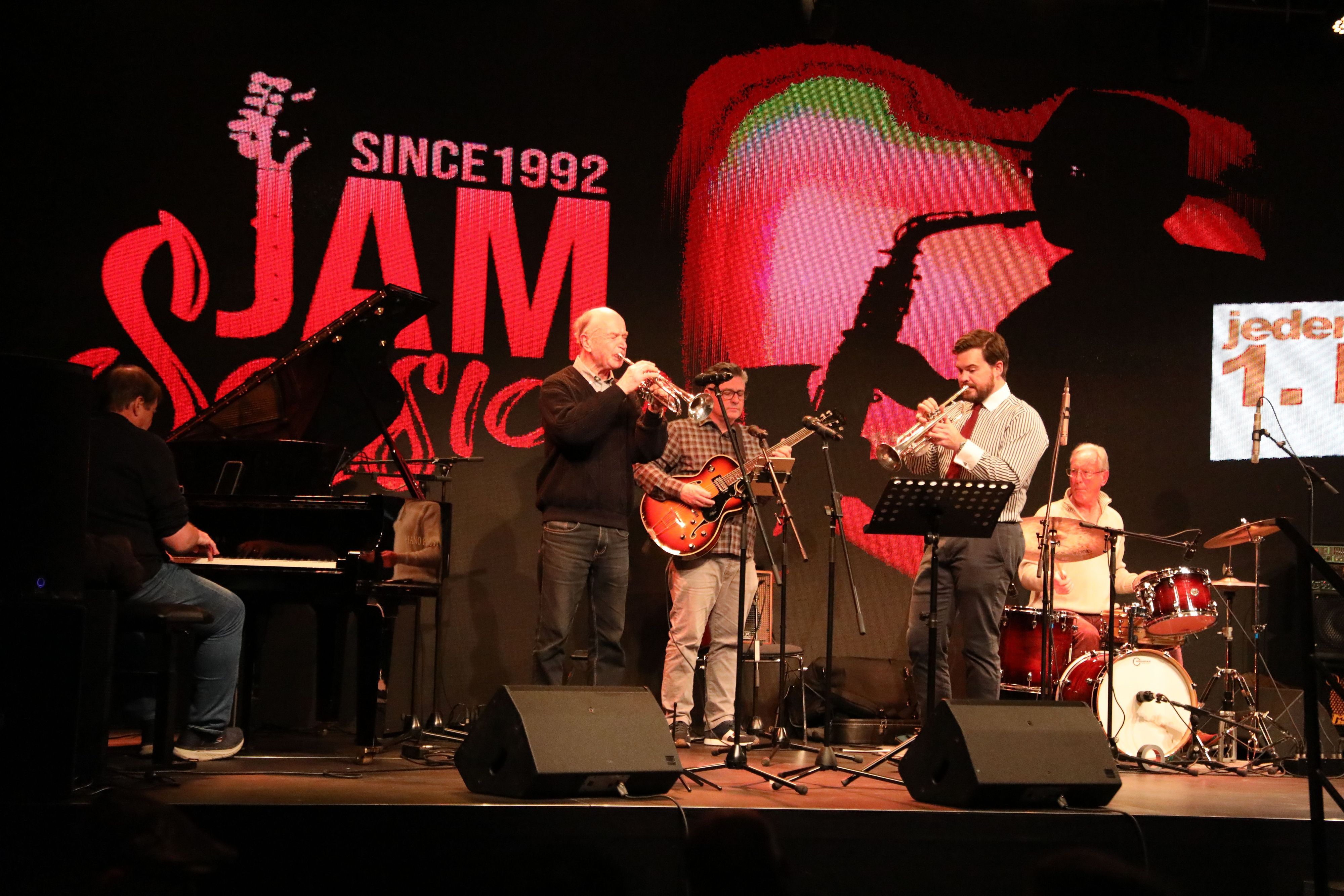 Das Foto zeigt eine Jam-Session in der Drahtzieherei in Wipperfürth.