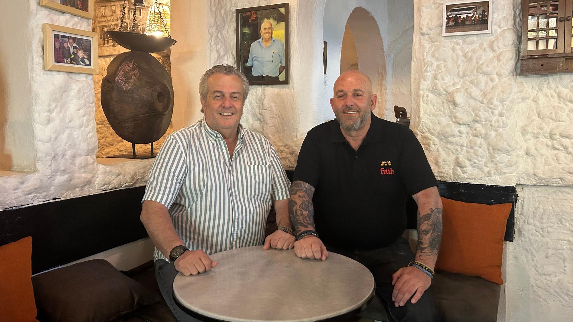 Sie sind Cousins, führen gemeinsam das Restaurant und tragen den gleichen Namen: Zacharias und Zacharias Karapantsios.