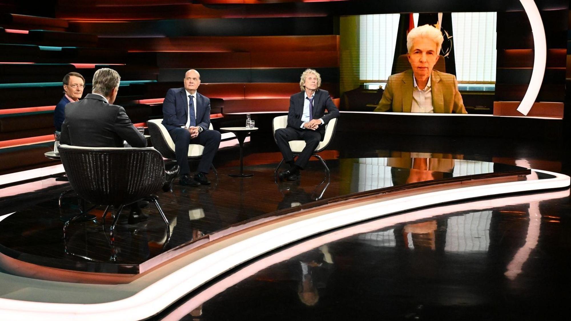 FDP-Politikerin Marie-Agnes Strack-Zimmermann platzte bei „Markus Lanz“ der Kragen, als es um ihre überraschende Kandidatur beim FDP-Parteitag ging. (Bild: ZDF / Markus Hertrich)