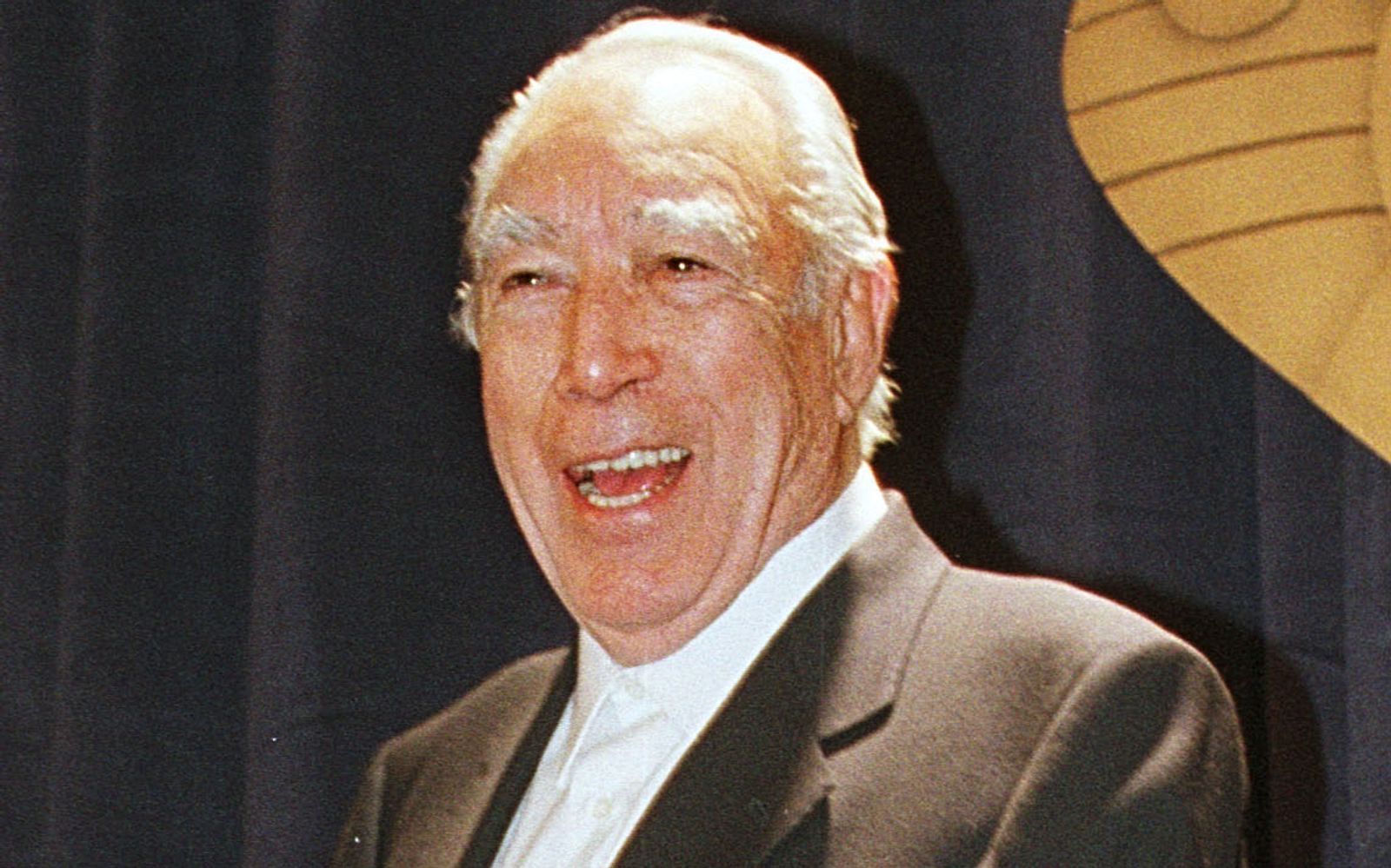 Anthony Quinn starb am 3. Juni 2001 im Alter von 86 Jahren an Lungenversagen infolge einer Lungenentzündung. (Bild: Michael Smith/Newsmakers/Getty Images)