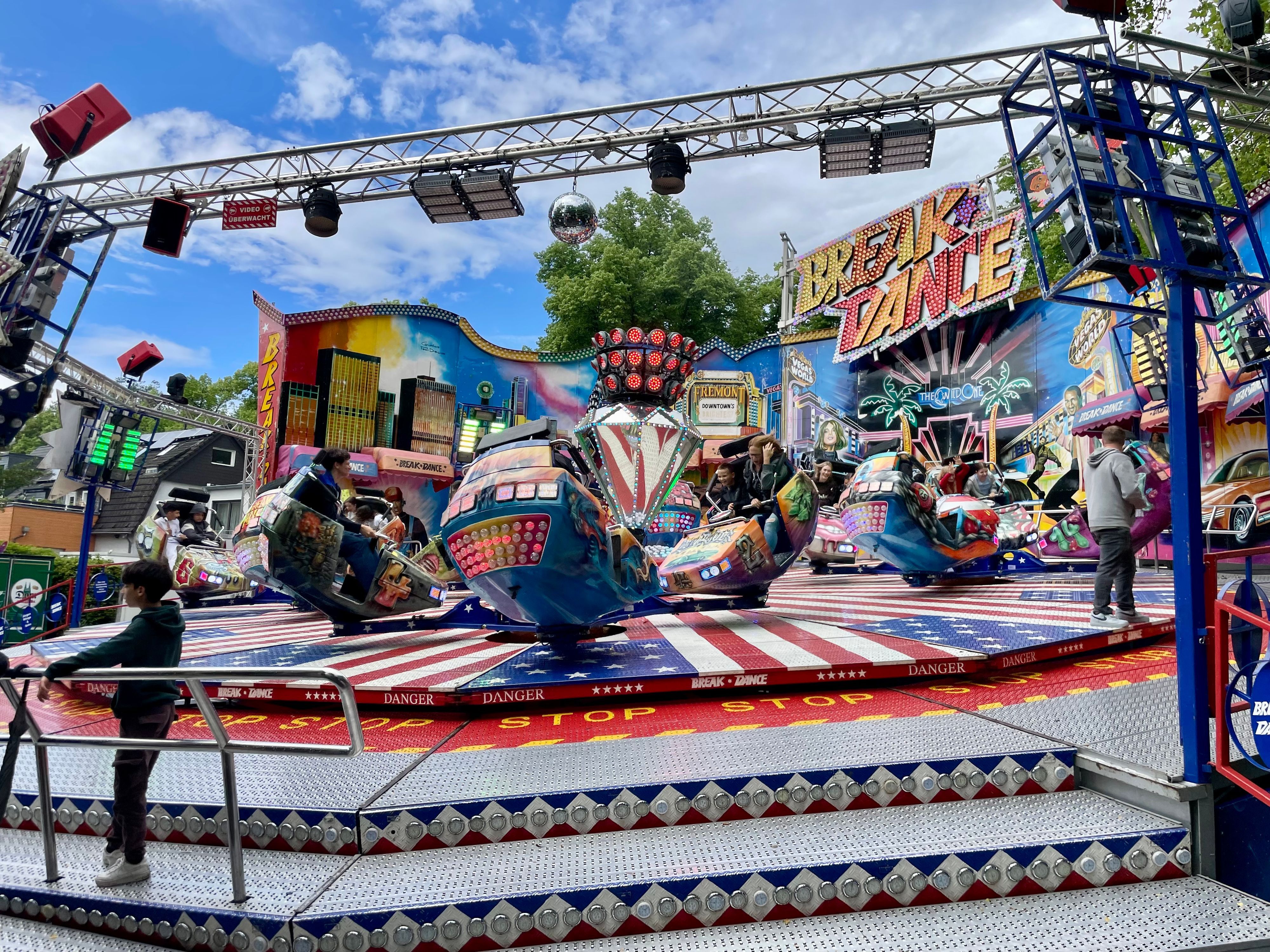 Die Jugendlichen hatten Spaß auf „Break Dance“.
