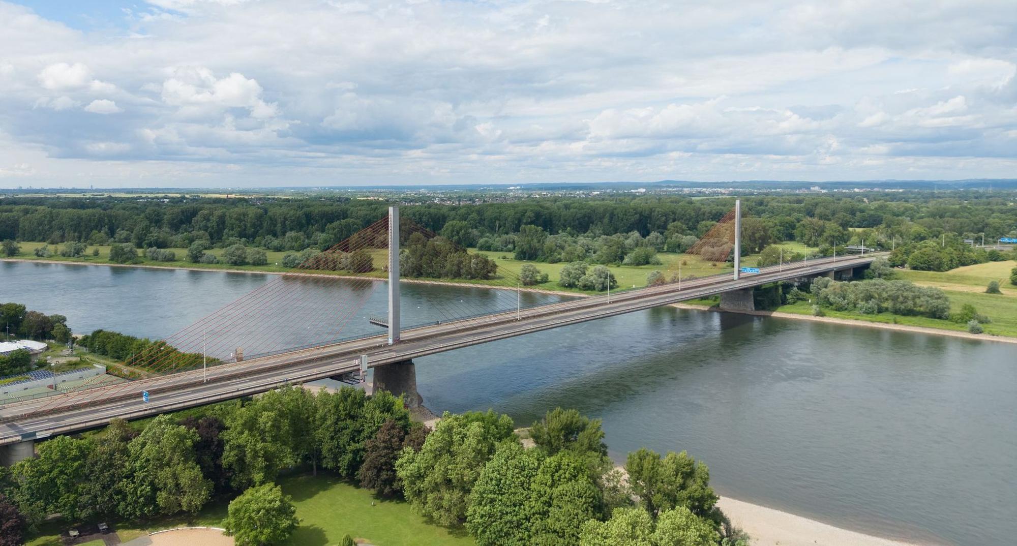 A565 Schock für die Region: A565-Rheinbrücke in Bonn wegen neuer Schäden ...