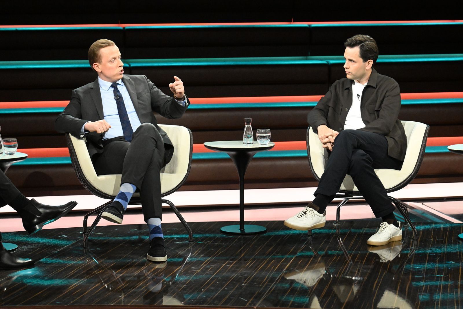 Bei „Markus Lanz“ offenbarten Johannes Winkel (rechts) und Adis Ahmetovic, was sie von dem versprochenen Reformpaket am 30. Juni halten. (Bild: ZDF / Markus Hertrich)