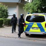 Razzien gegen Großfamilie nach Angriff auf Polizisten