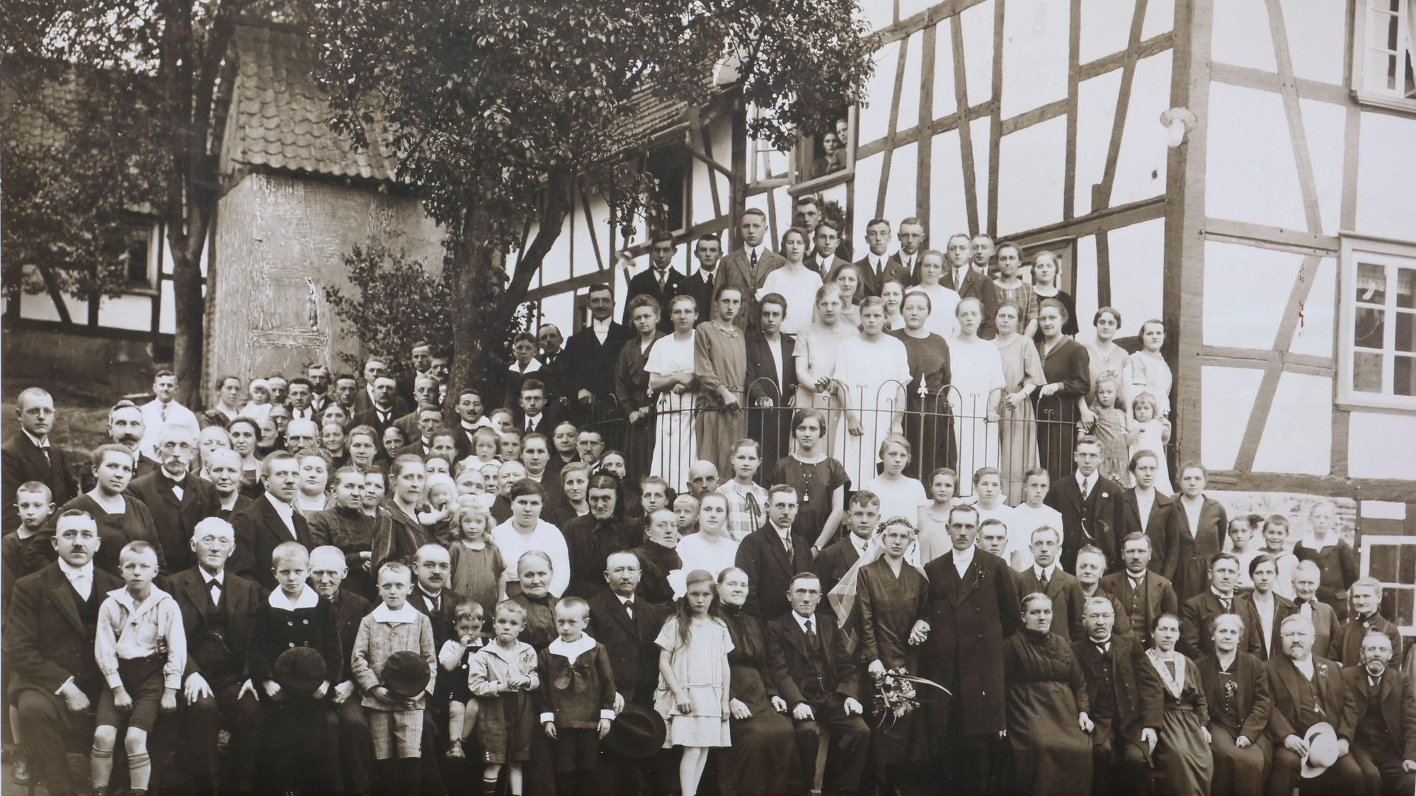 Das Original-Hochzeitsfoto aus Bladersbach, entstanden am 4. Juni 1926.