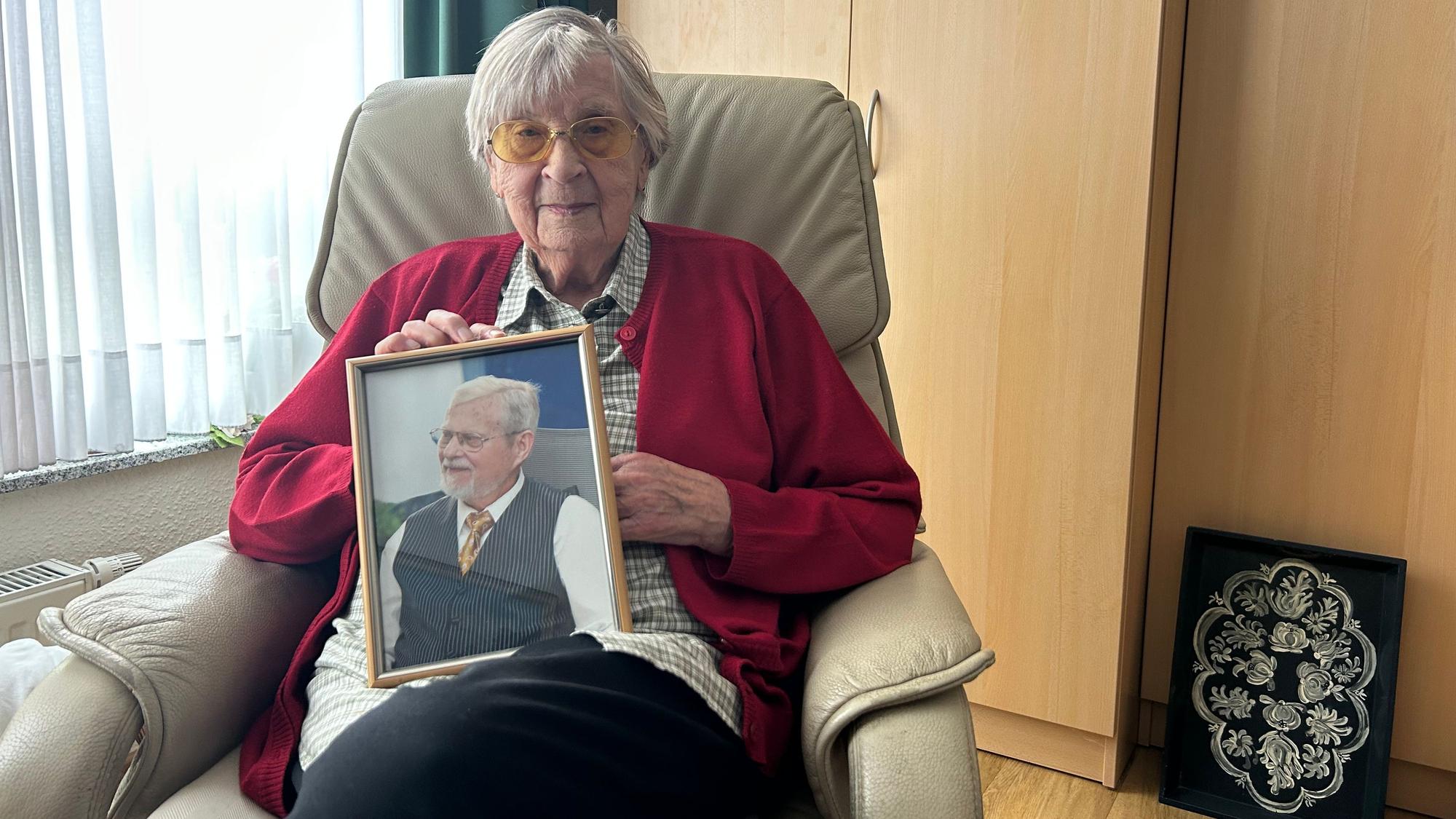 Magdalena Schalk mit der großen Liebe ihres Lebens, Ehemann Ferdinand, der vor zehn Jahren verstarb.