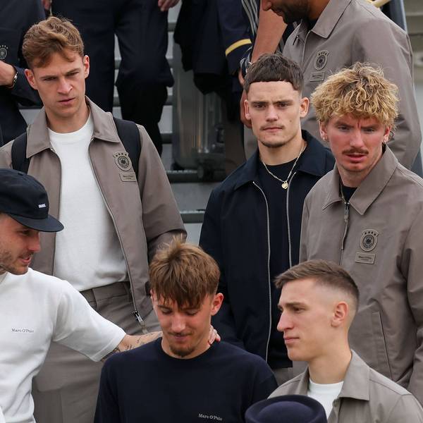 Die deutsche Männer-Nationalmannschaft beim offiziellen Abflug nach Nordamerika am Flughafen Frankfurt vor Beginn der FIFA Fußball-Weltmeisterschaft 2026.