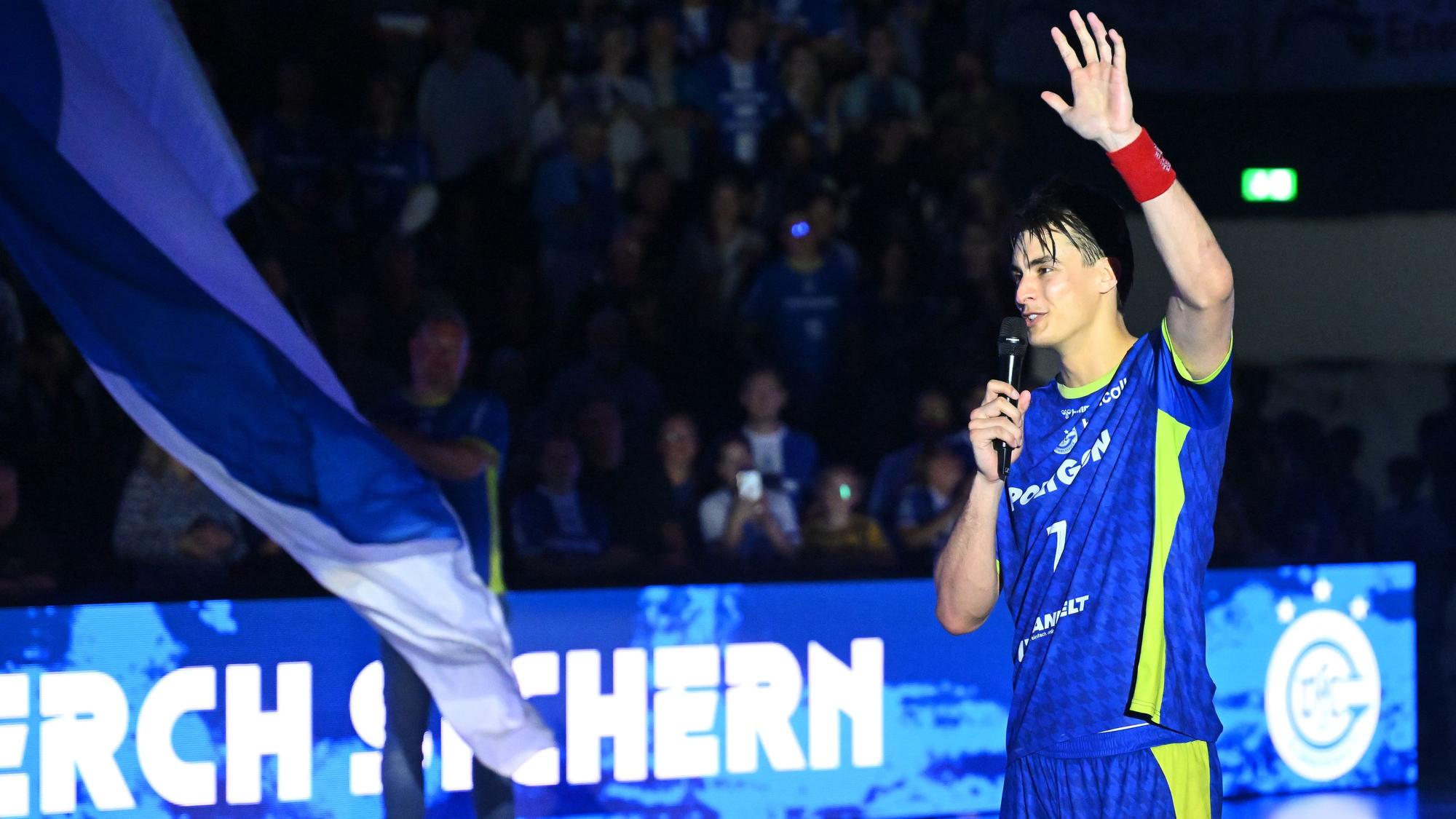 Köster verabschiedet sich von den Fans in der Schwalbe Arena