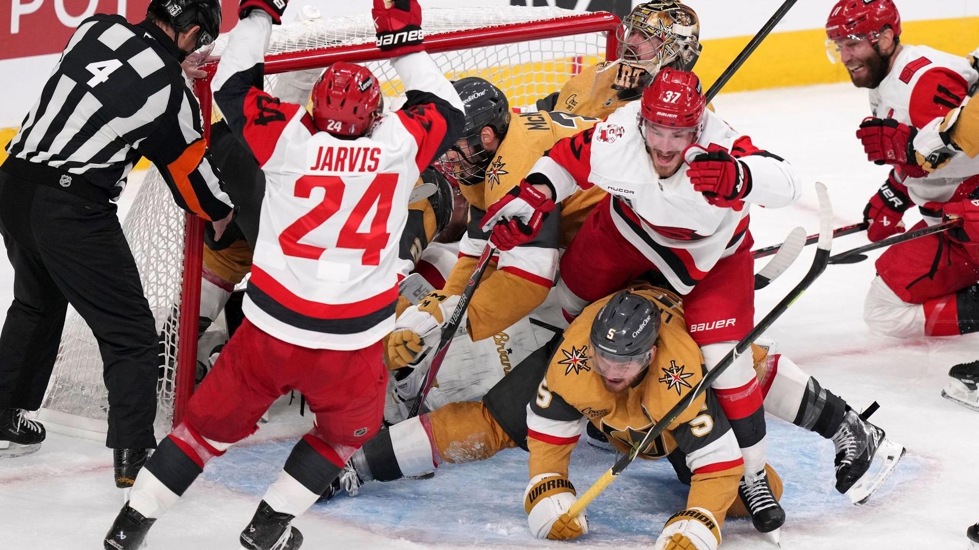 Vegas Golden Knights - Carolina Hurricanes