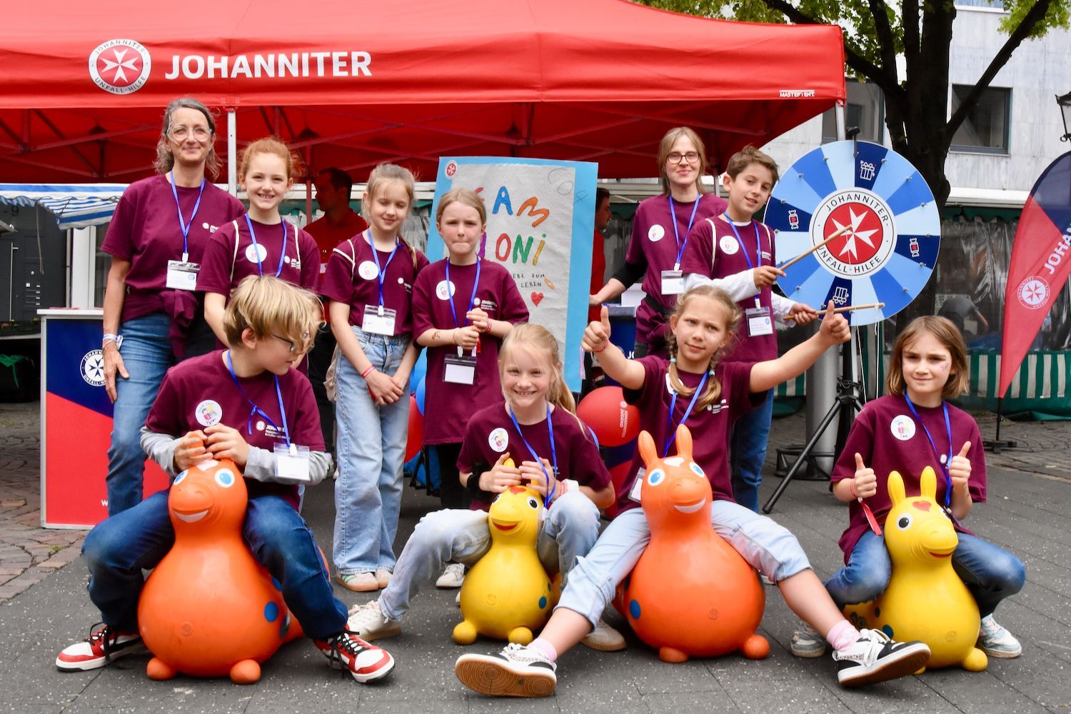 Die fröhliche Kindergruppe ist das Team des Regionalverbands Bonn/Rhein-Sieg/Euskirchen und starteten in der Kategorie C (6 - 12 Jahre).
