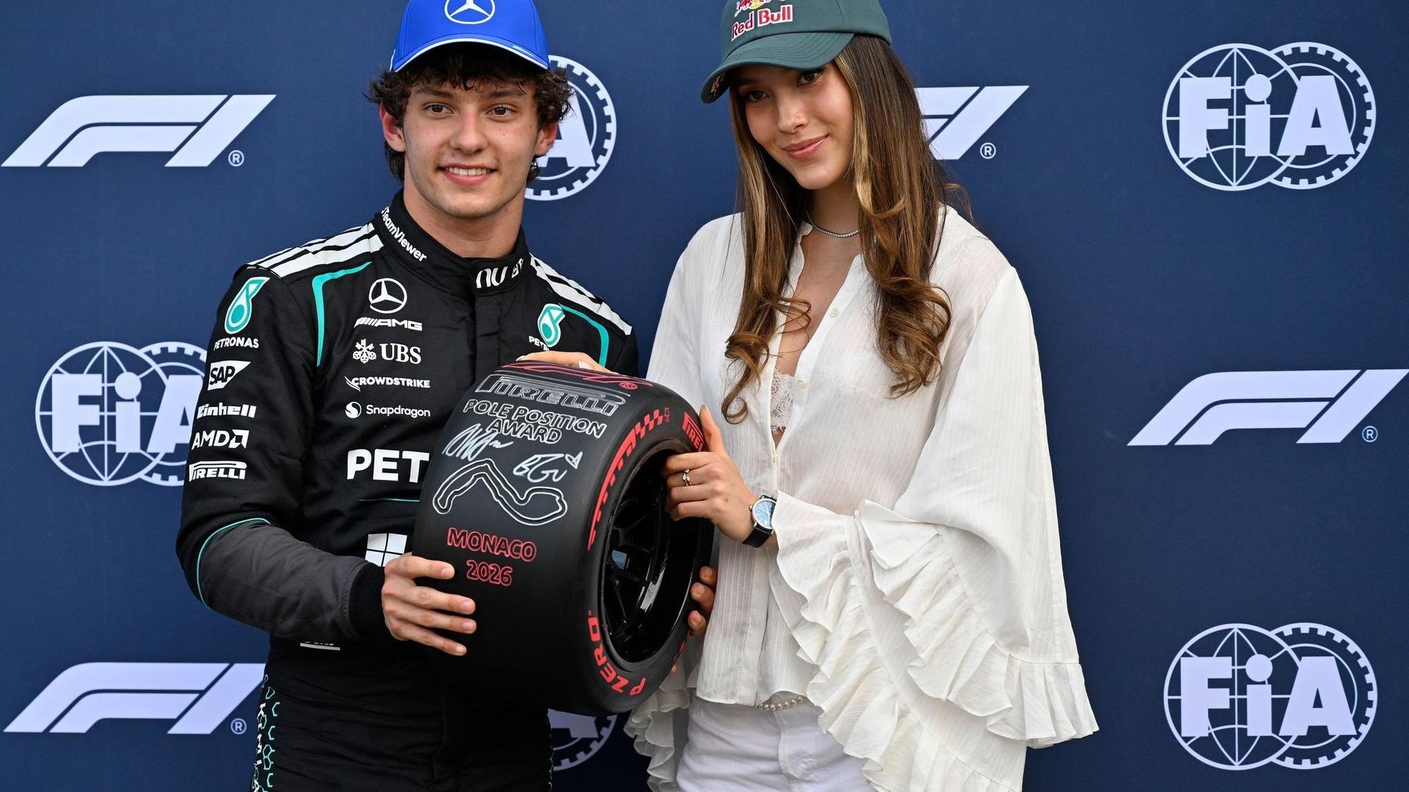 Seriensieger Kimi Antonelli (l) glänzt auch in Monaco.
