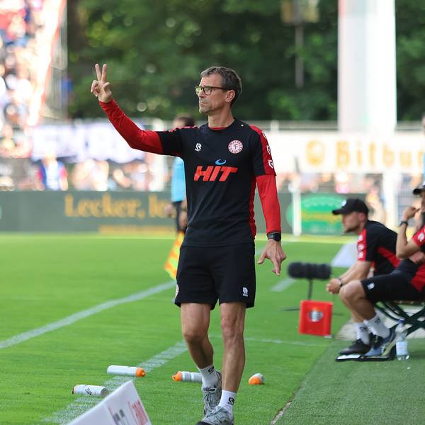 Bitburger Pokalfinale Mittelrhein: SC Fortuna Koeln - Viktoria Koeln ** NUR FÜR REDAKTIONELLE ZWECKE ** EDITORIAL USE ONLY **Fussball Bitburger Pokalfinale Mittelrhein Samstag 23.05.2026 Ort: Sportpark Hoehenberg Koeln SC Fortuna Koeln - Viktoria Koeln Im Bild Matthias Mink (Trainer SC Fortuna Koeln) Deutschland Köln Copyright: StefanxRittershaus *** Bitburger Pokalfinale Mittelrhein SC Fortuna Koeln Viktoria Koeln FOR EDITORIAL PURPOSES ONLY p Soccer Bitburger Pokalfinale Mittelrhein Saturday 23 05 2026 Location Sportpark Hoehenberg Koeln SC Fortuna Koeln Viktoria Koeln In the picture Matthias Mink Coach SC Fortuna Koeln Germany Cologne Copyright StefanxRittershaus Copyright: StefanxRittershaus doc85z4s247e211lsci2joc ,EDITORIAL USE ONLY