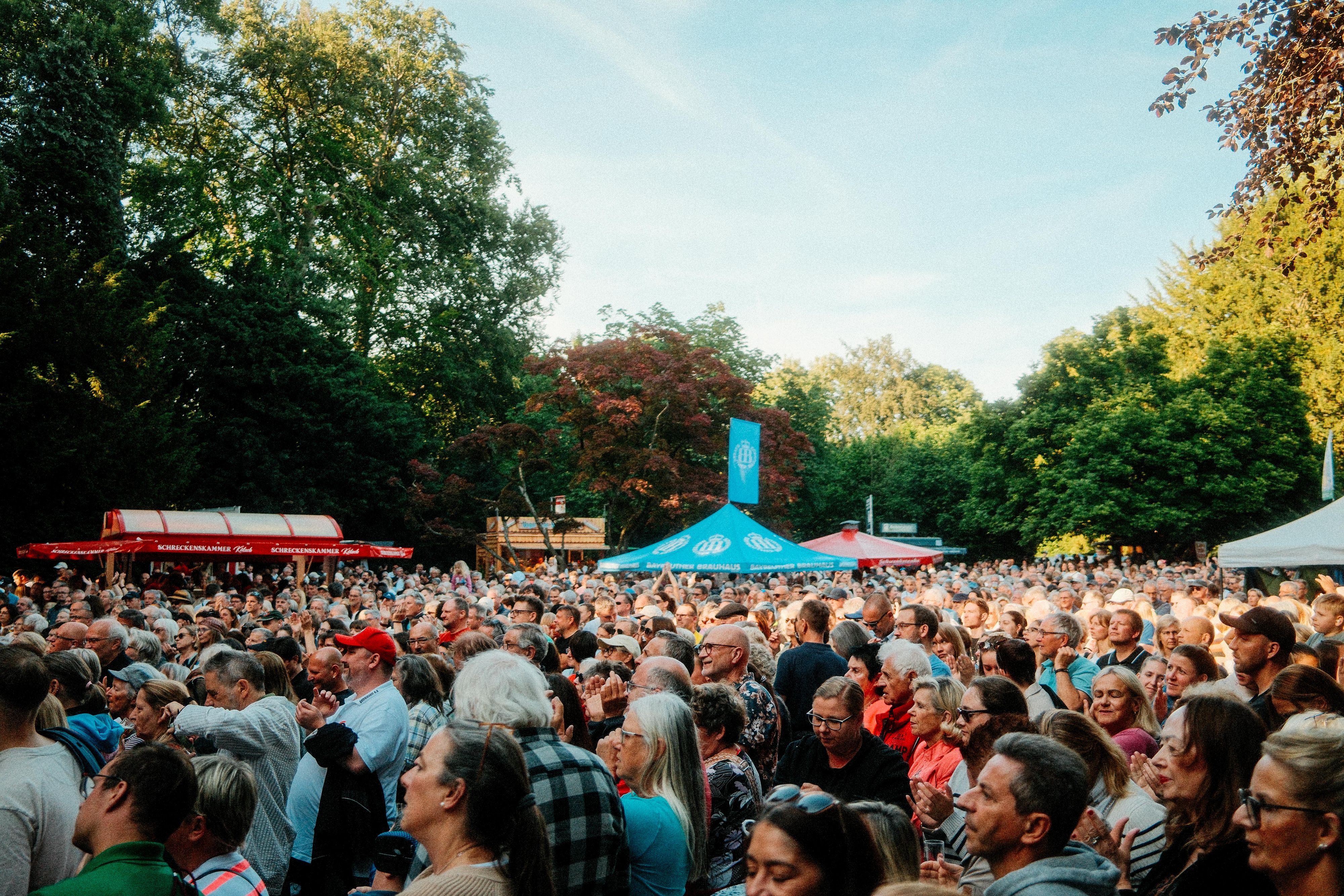Am Sonntagabend strömten Tausende in den Wuppermannpark