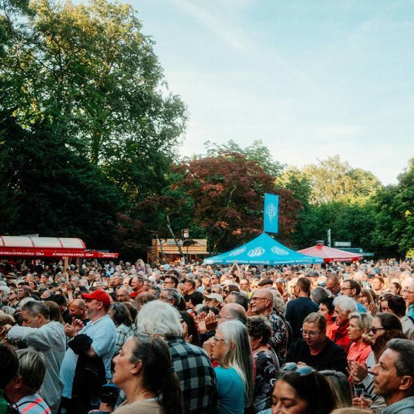 Am Sonntagabend strömten Tausende in den Wuppermannpark