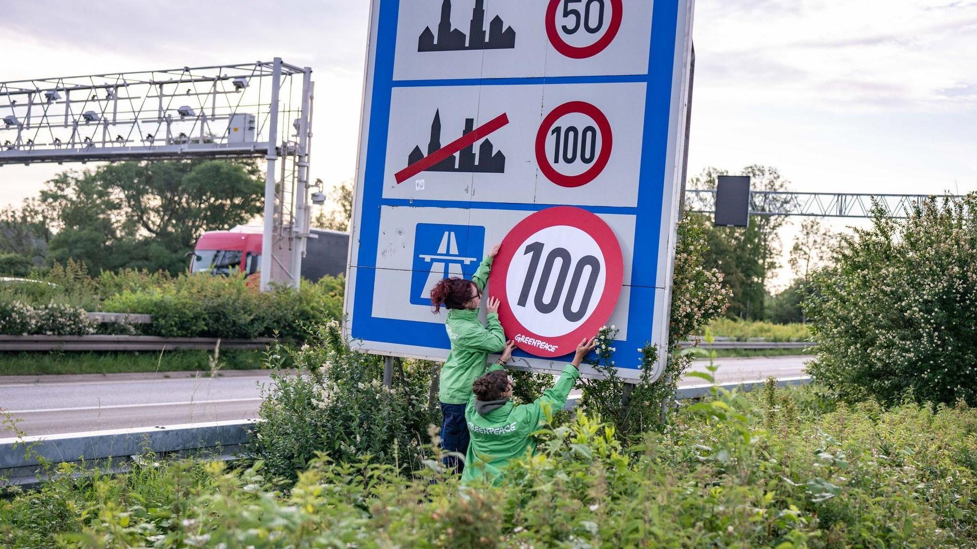 Greenpeace-Aktion für Tempolimit auf Autobahnen