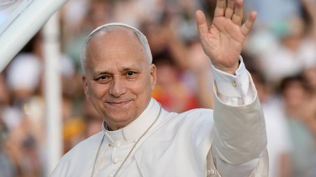 Papst Leo XIV. besucht Spanien - Olympiastadion